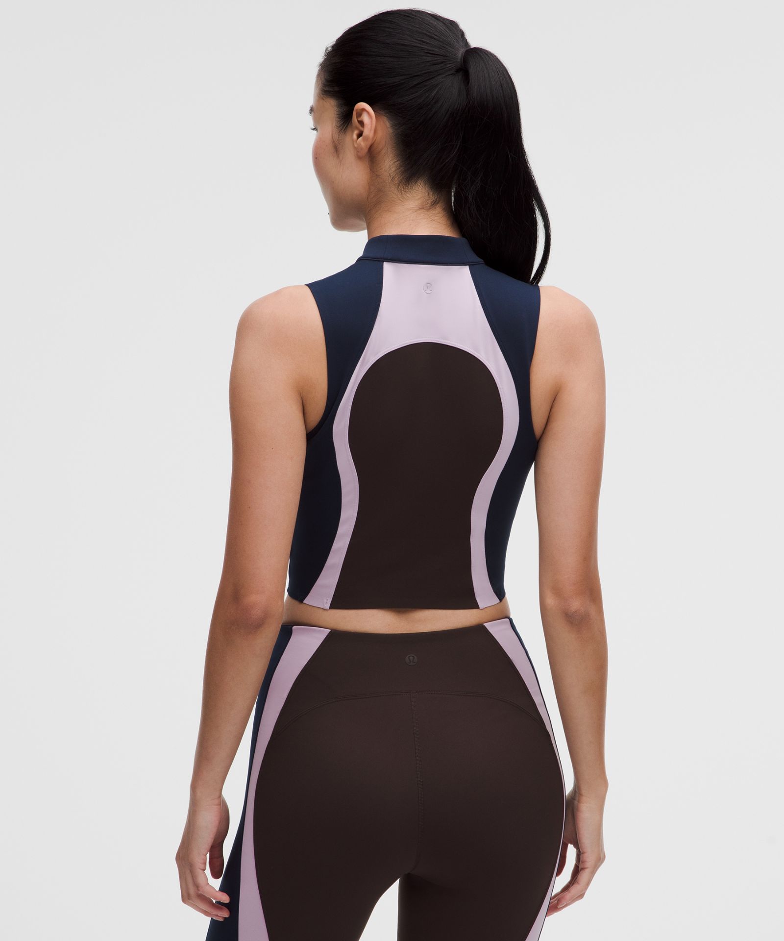Женский топ Lululemon Ultralu Zip-Front Cropped Tank — фото 2