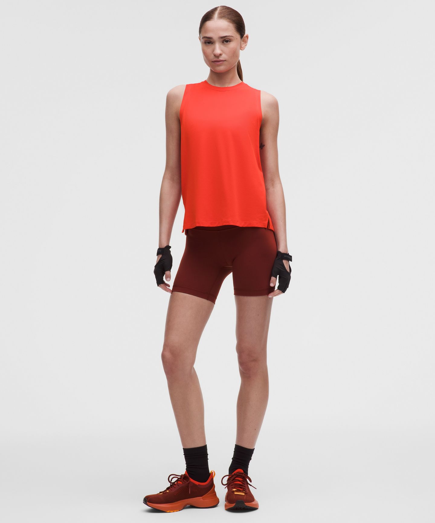 Женский топ Lululemon License to Train Classic-Fit, цвет: Вишнёвый — фото 3