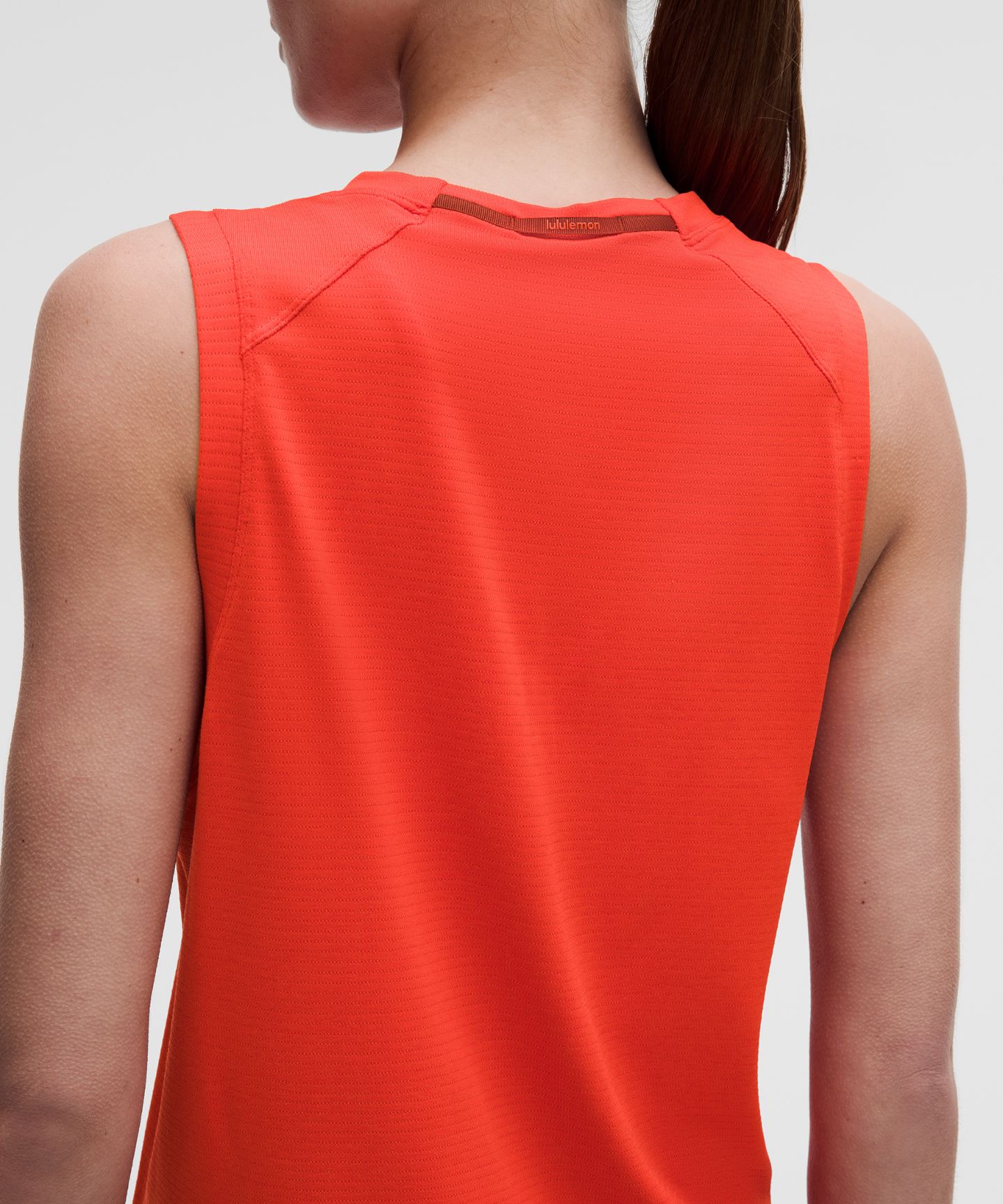 Женский топ Lululemon License to Train Classic-Fit, цвет: Вишнёвый — фото 5