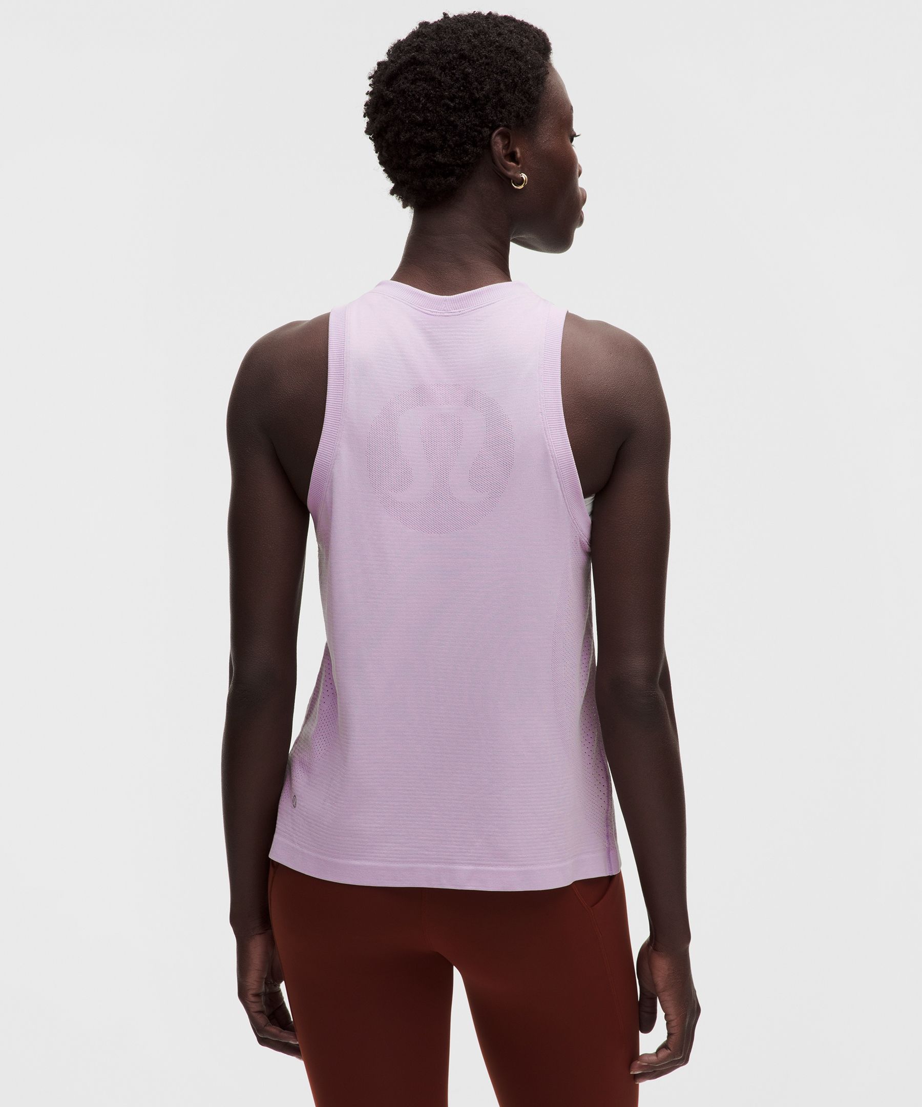 Camiseta de tirantes Swiftly de longitud hasta la cadera *Logotipo