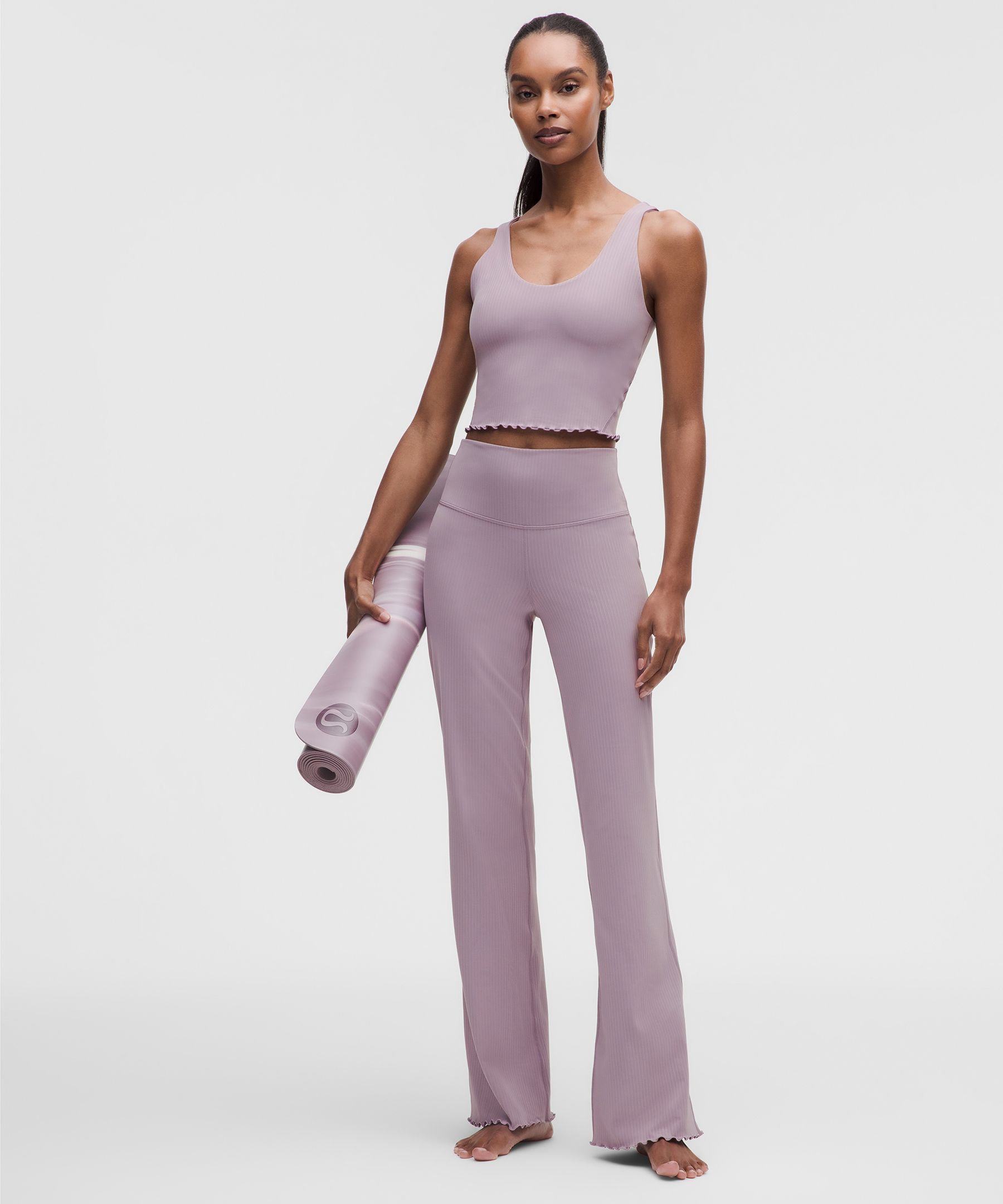D&eacute;bardeur lululemon Align&trade; &agrave; ourlet ondul&eacute; *Maintien l&eacute;ger, bonnets&nbsp;B/C