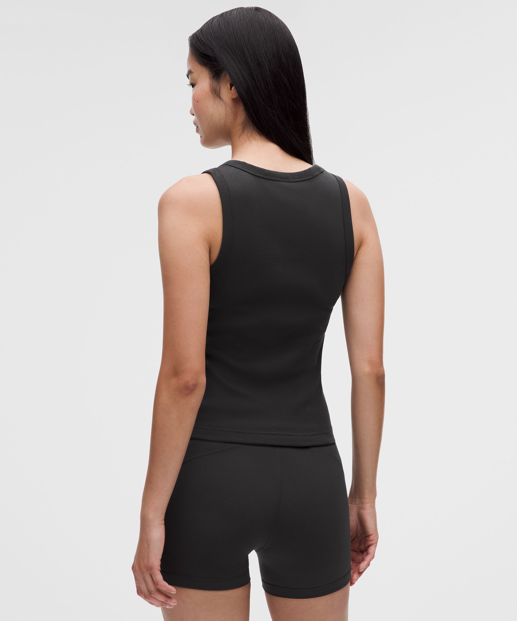Tank top acanalado con escote redondeado