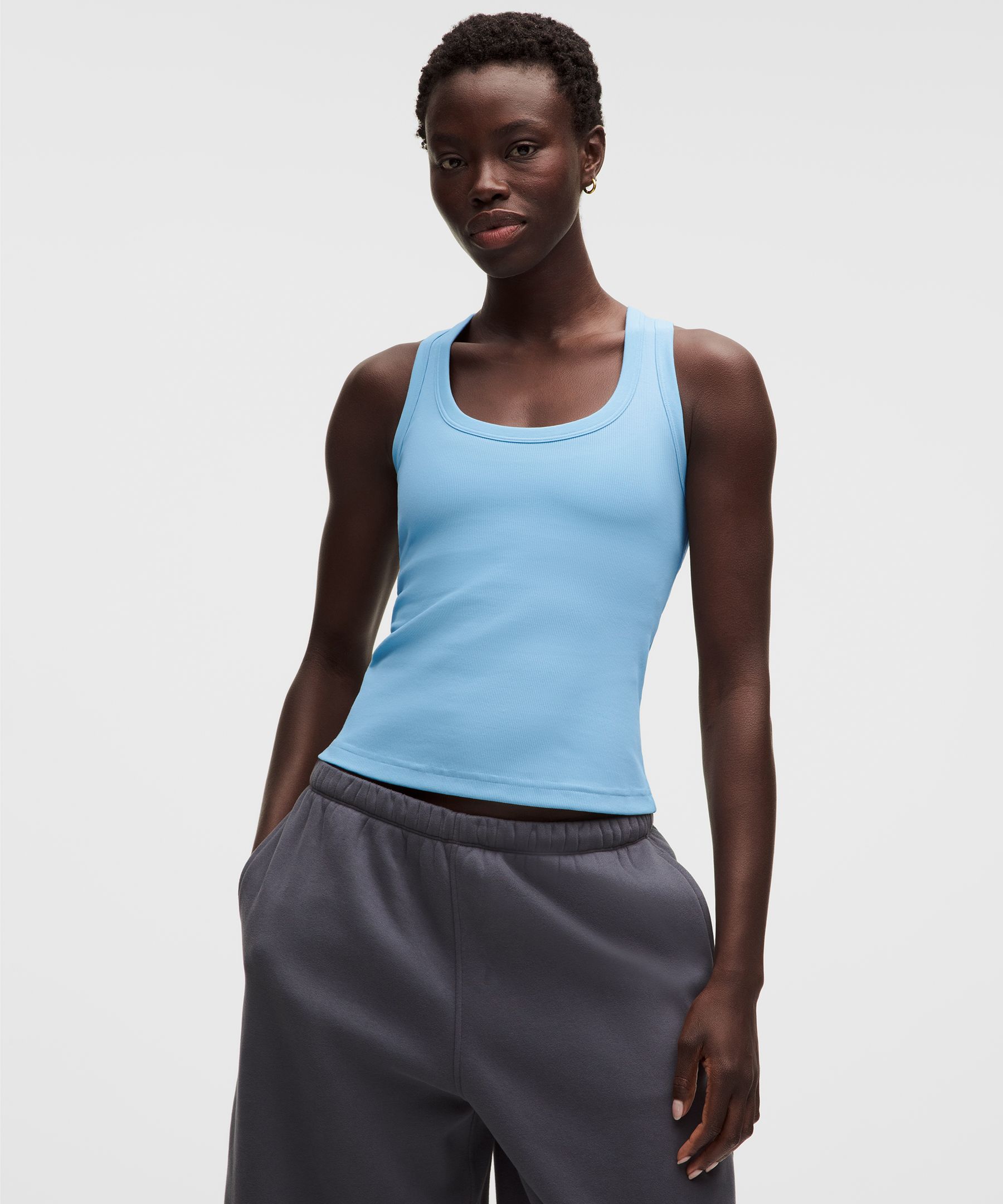 Little geripptes Tanktop mit U-Ausschnitt