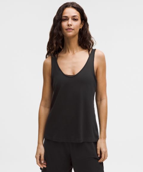 Женский топ Lululemon BeCalm с V-образным вырезом