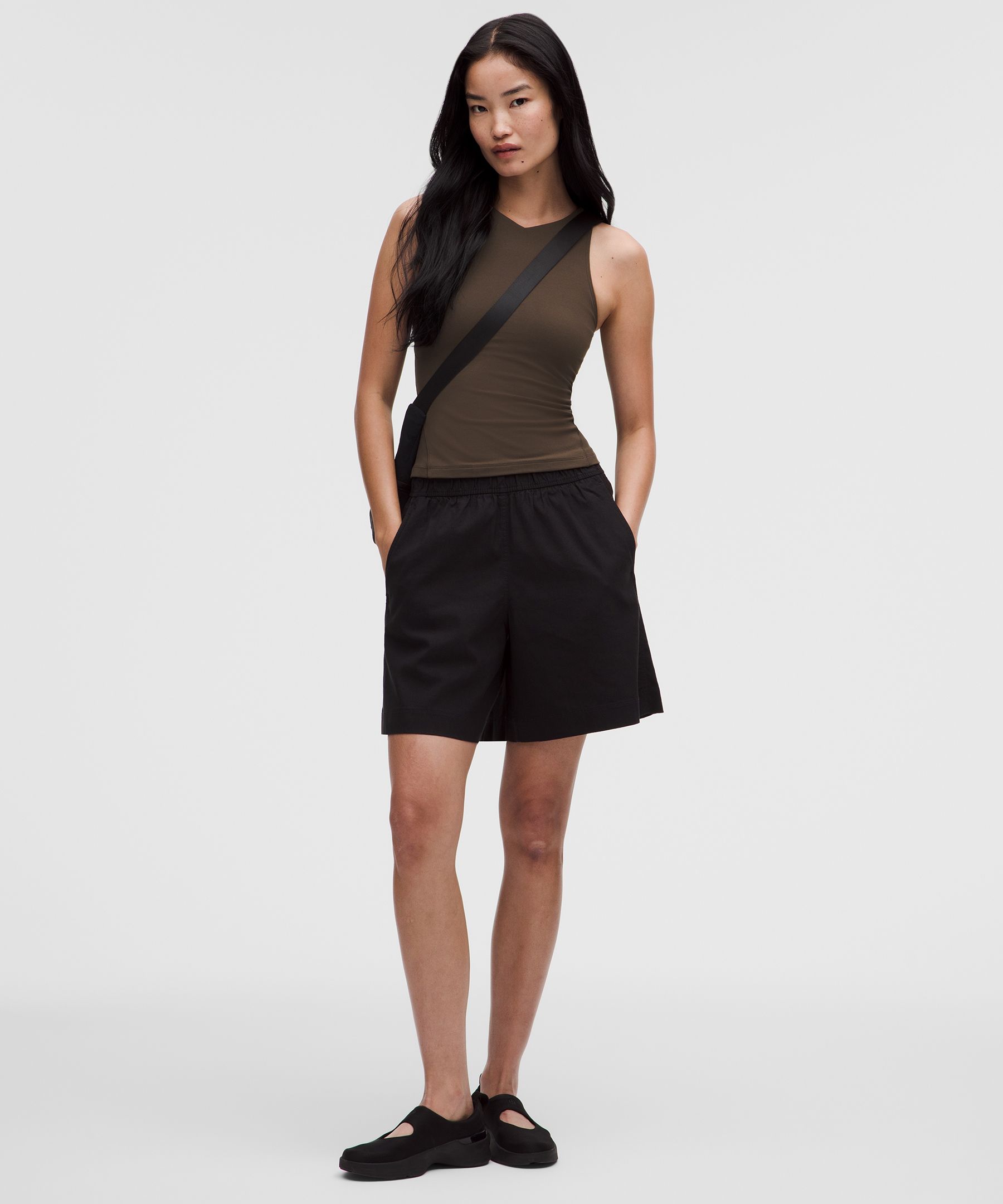 D&eacute;bardeur lululemon Align&trade; &agrave; mini col en V
