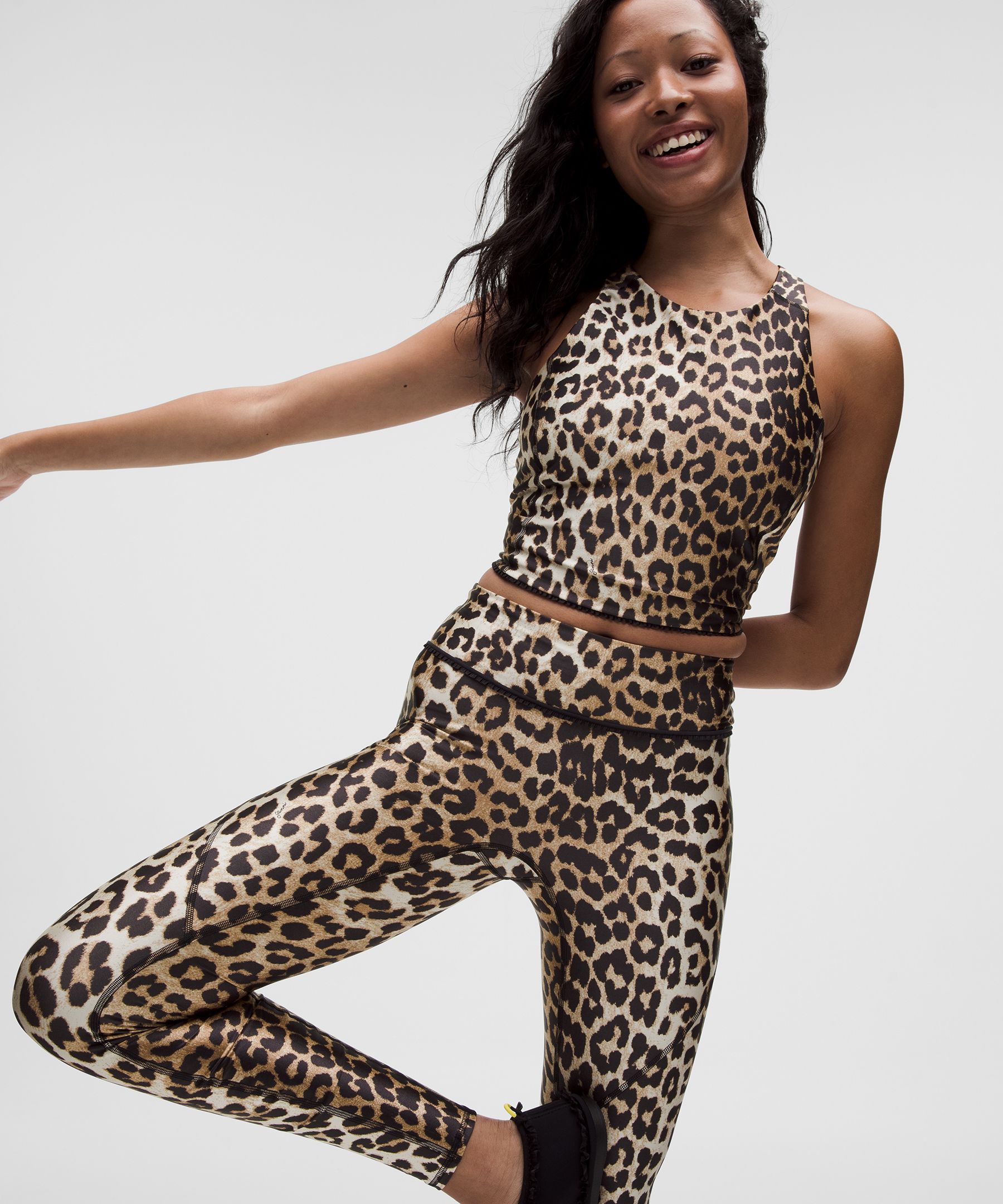 GANNI x lululemon ラッフルトリム クロップタンクトップ