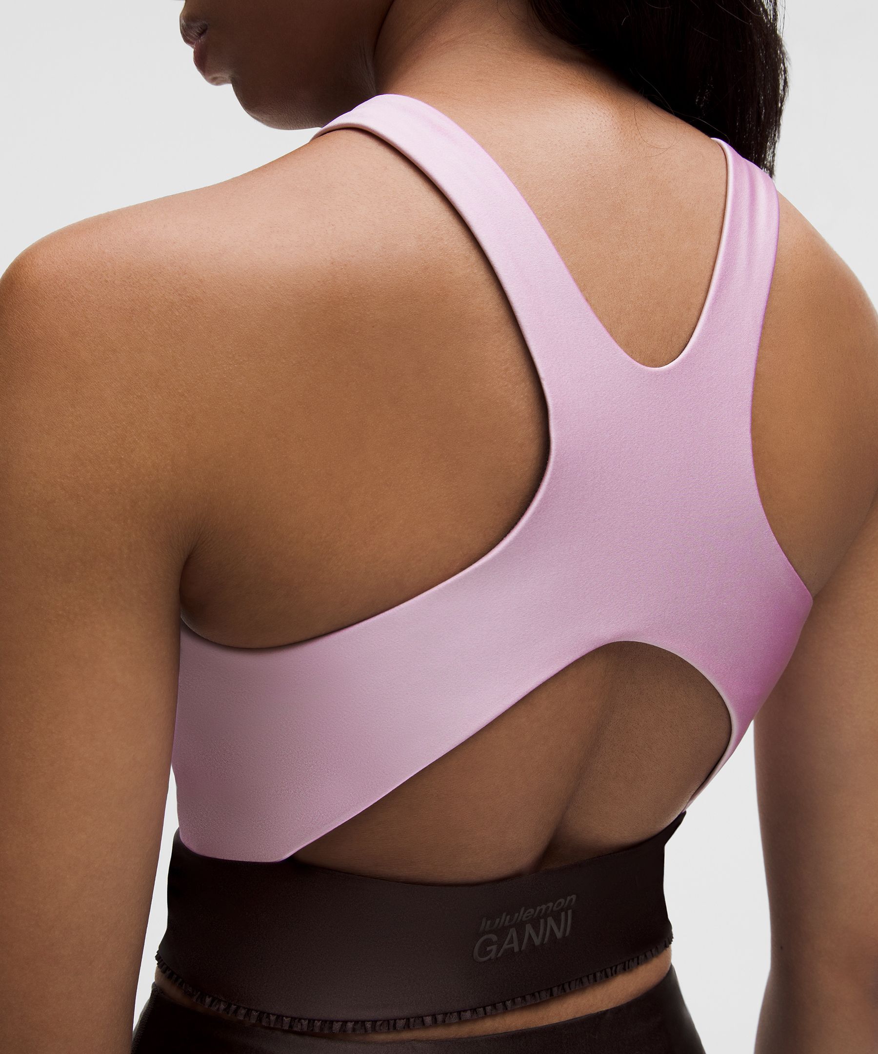 GANNI x lululemon ラッフルトリム クロップタンクトップ