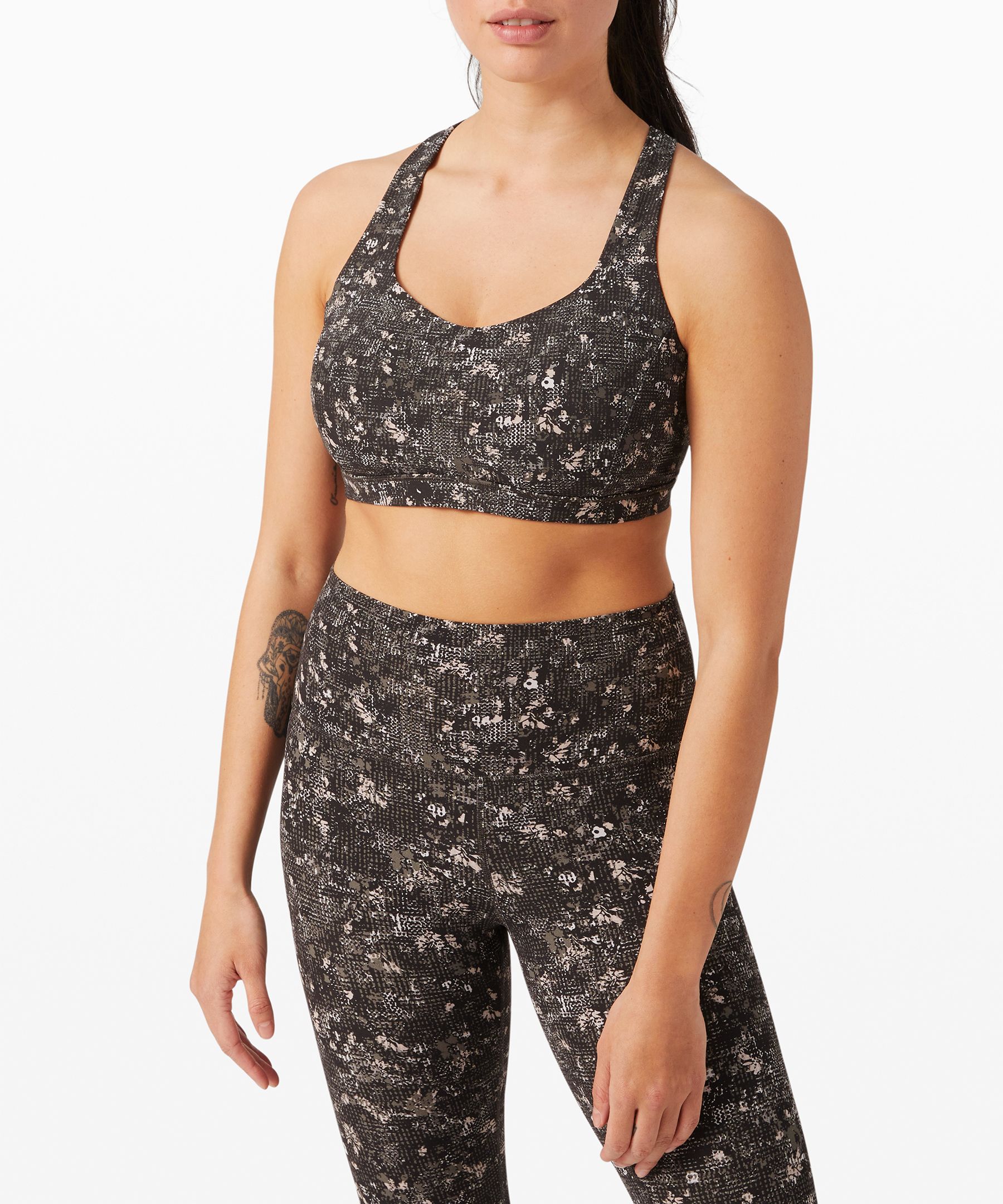 lululemon athletica, Intimates & Sleepwear, 2 Lululemon Free To Be Serene  Bra Cd Cup