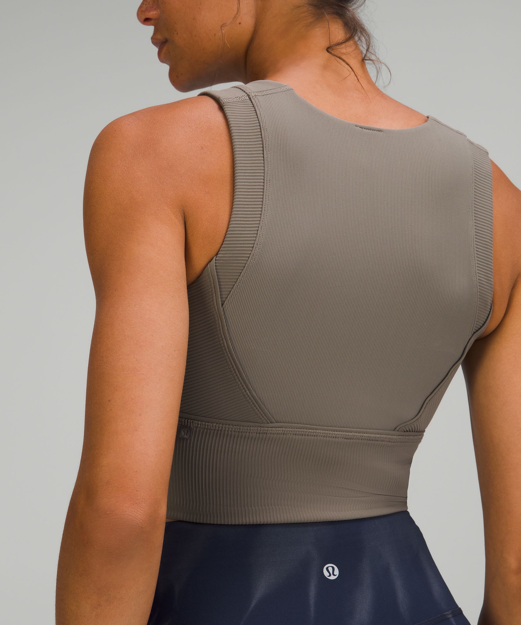 Lululemon kick store serve bra