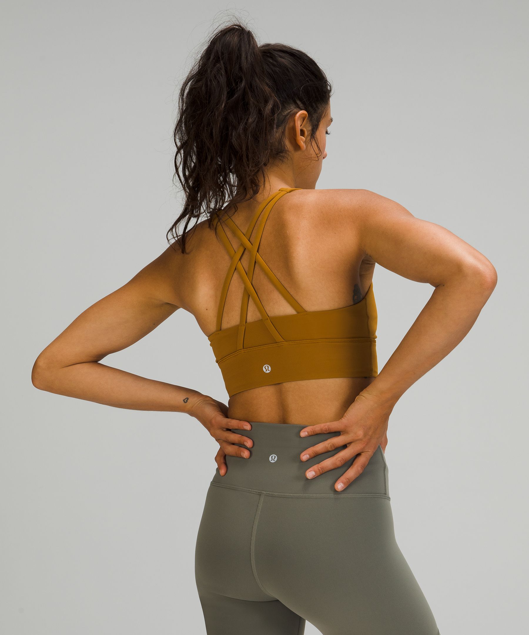 Lululemon Energy High-Neck Longline Tough Bra worn by Sophie (Gugu