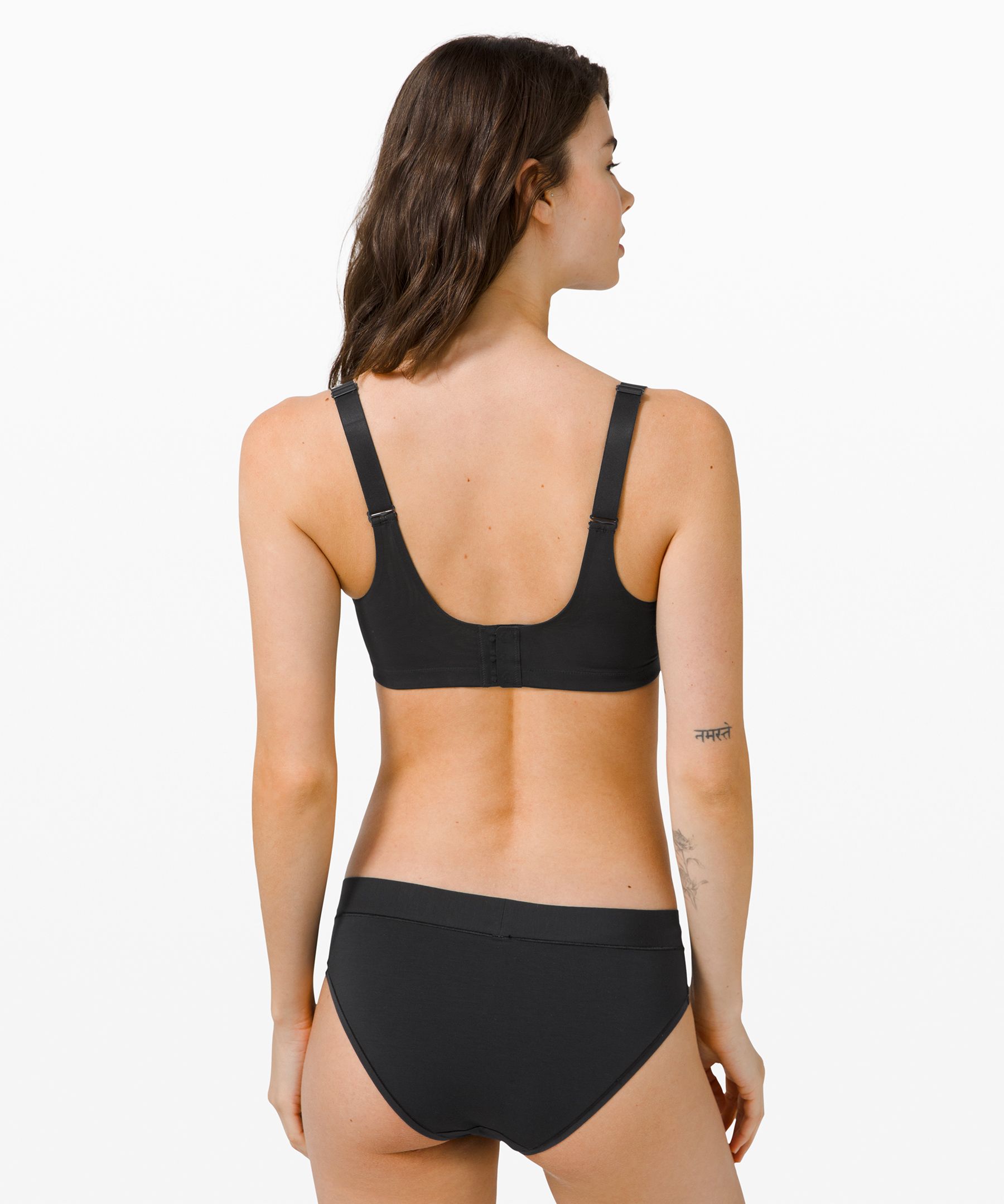 Lululemon athletica SmoothCover Yoga Bra *Light Support, B/C Cup, Women's  Bras