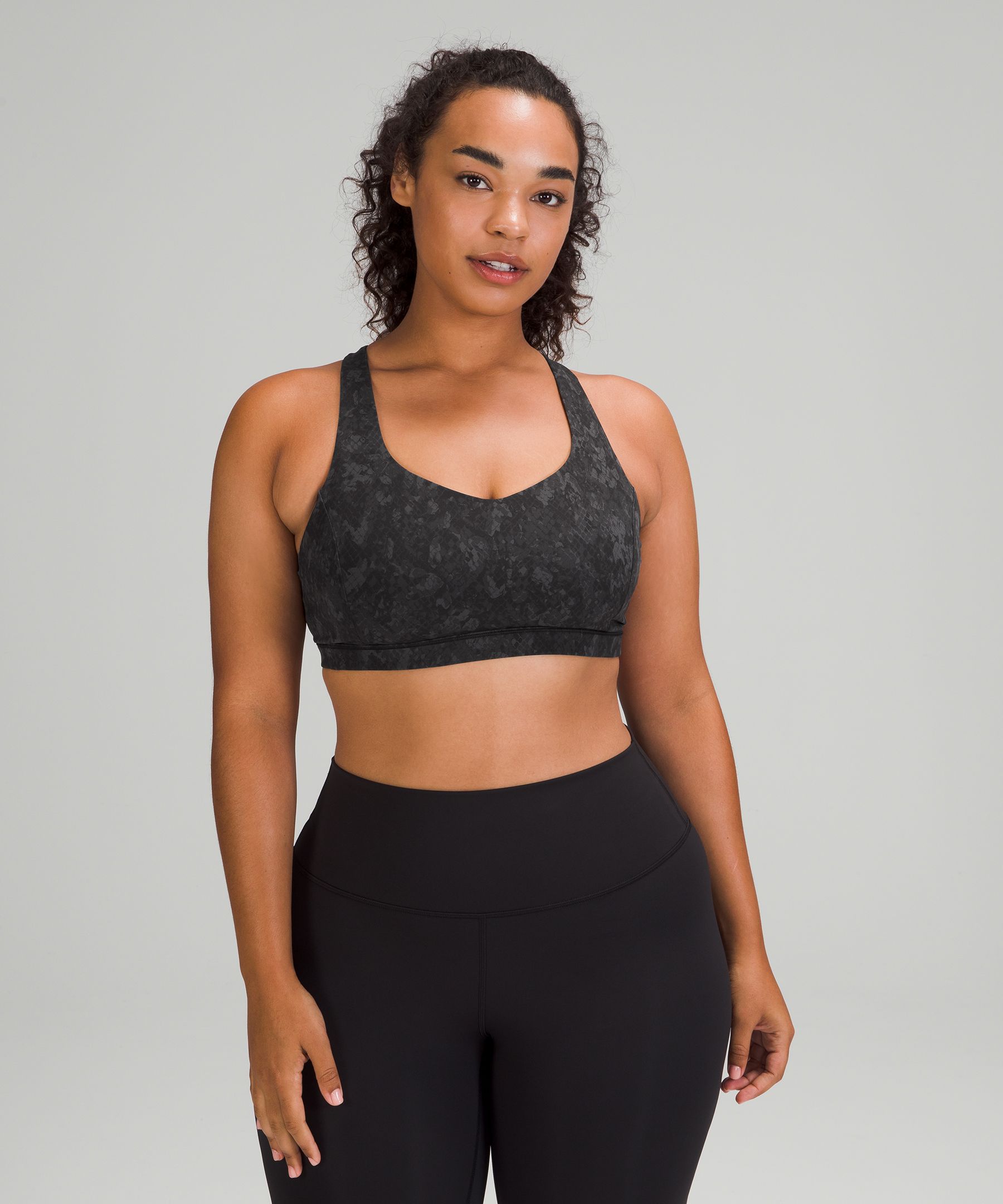Lululemon Free To Be Serene Bra Light Support, C/d Cup In Green Twill
