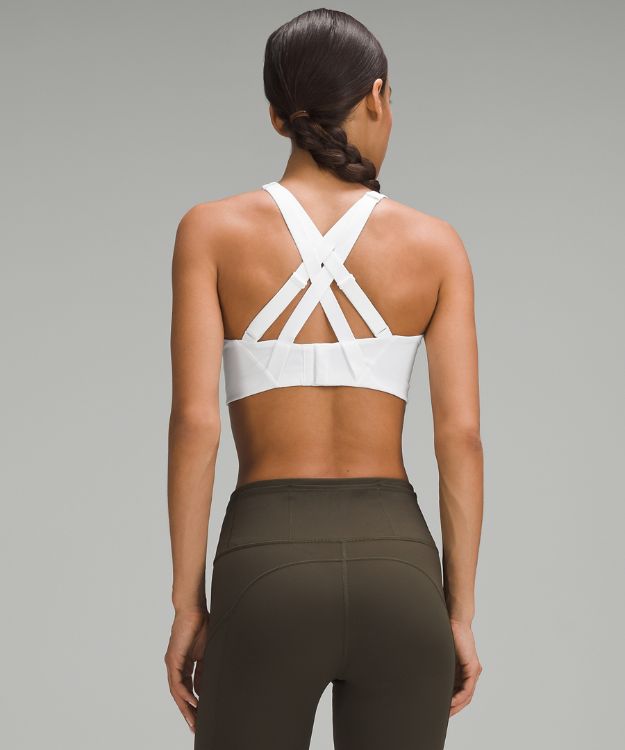 Lulu lemon yoga pants and white sports bra on a jog - Spandex