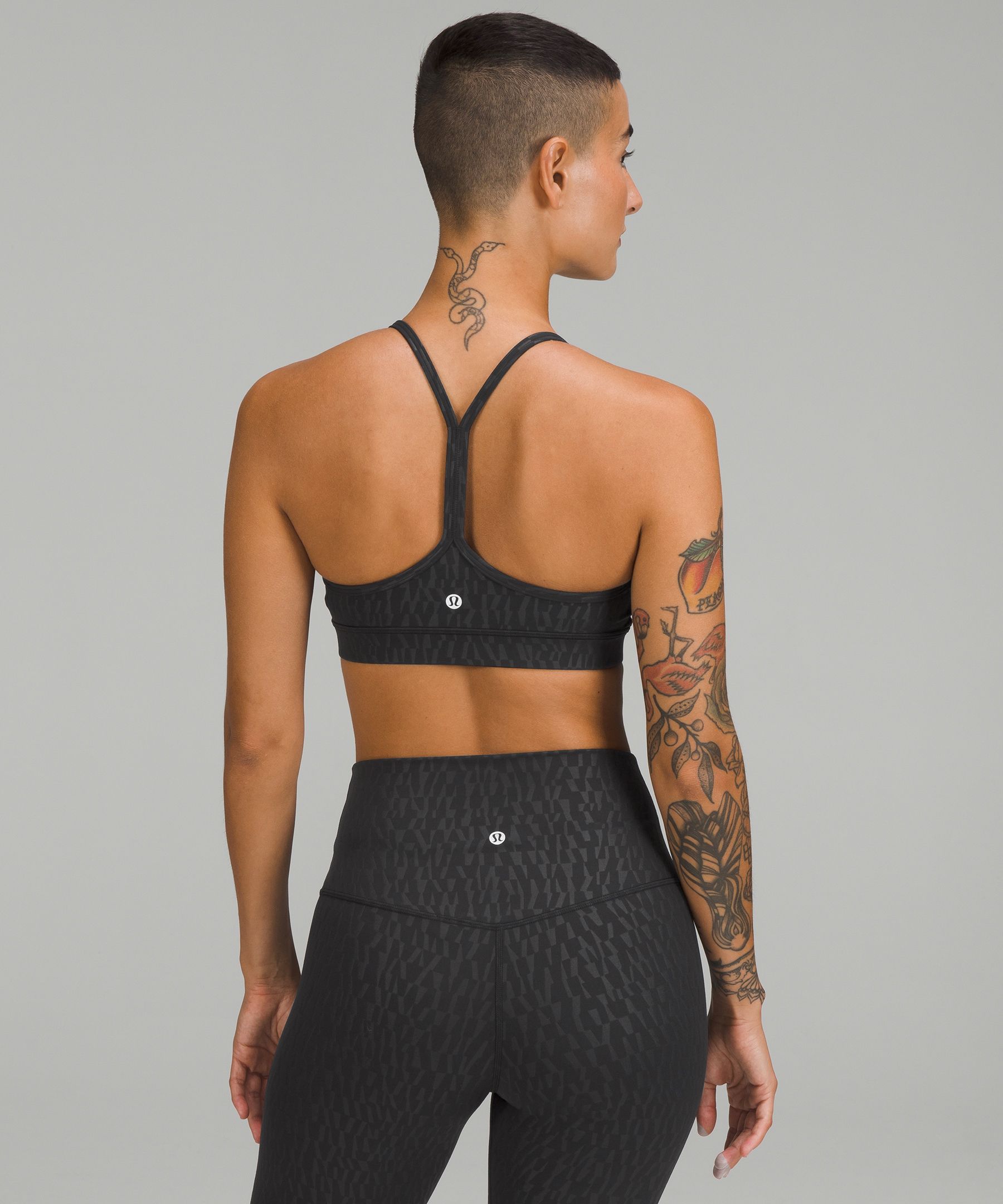 お買い得モデル lululemon ルルレモン.ブラトップ.カップ付きタンク 