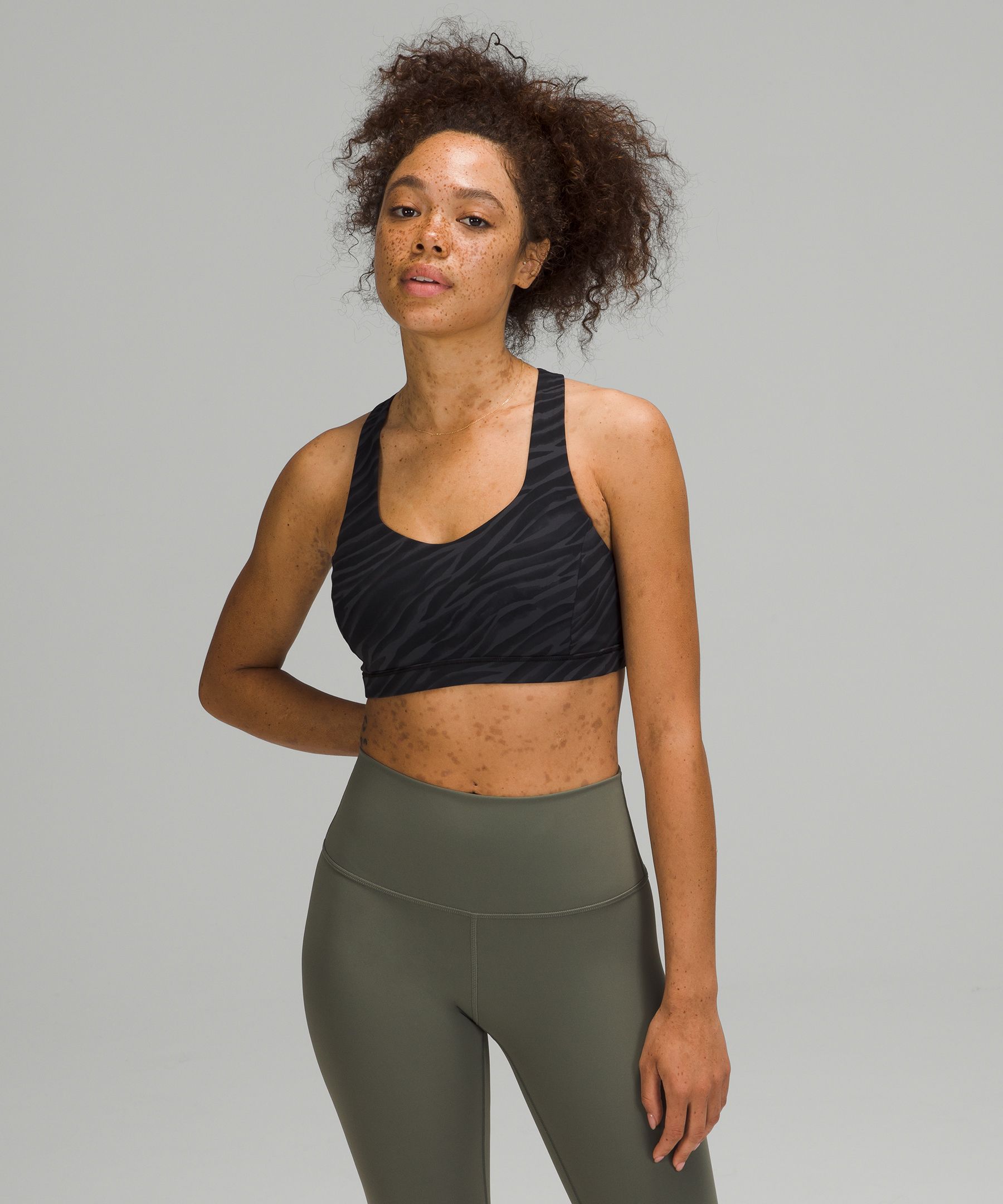 ルルレモン　Free to be Serene スポーツブラ　新品　黒　８ Free To Be Serene Bra | スポーツブラ | Lululemon JP
