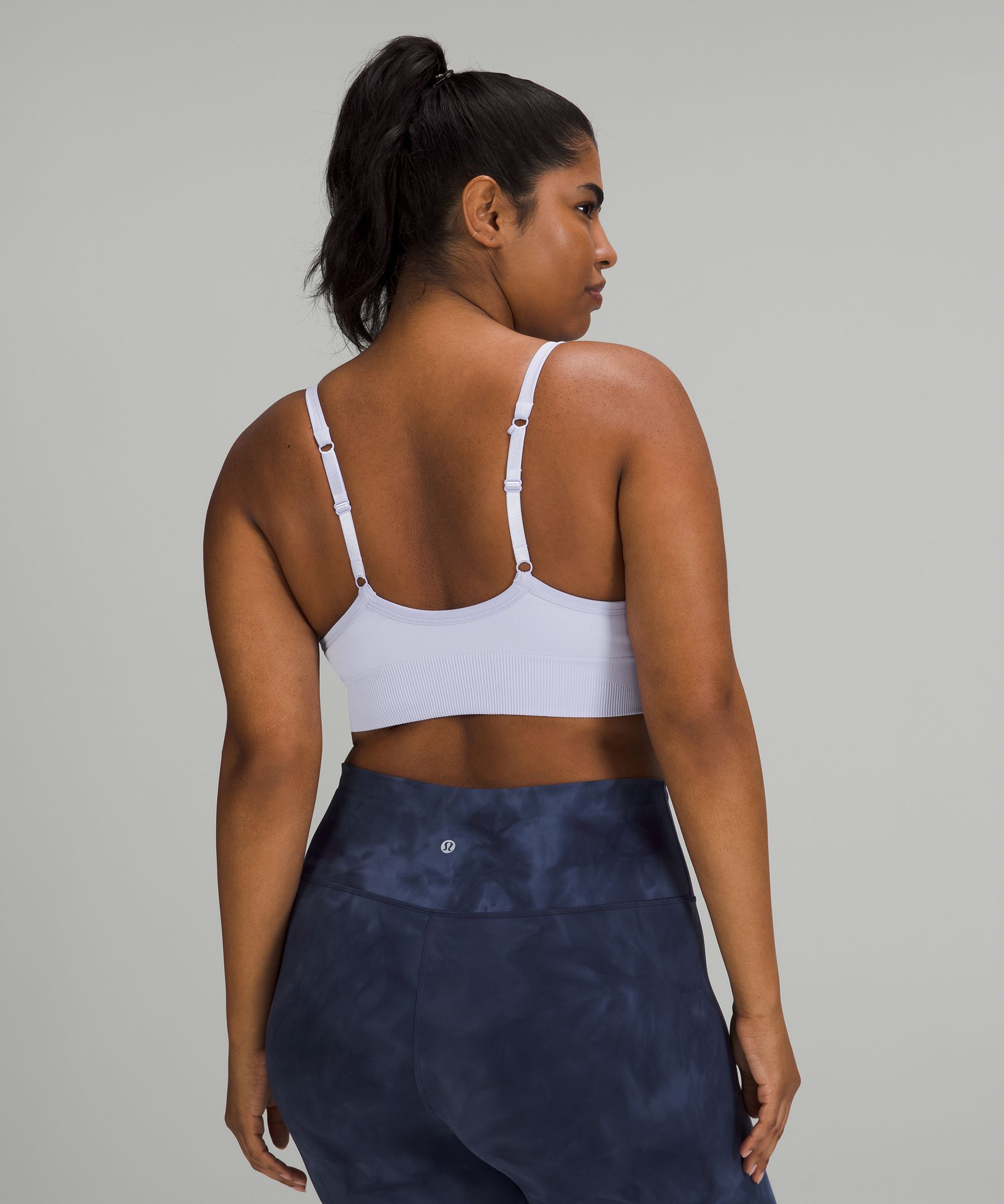 bought my first ebb to street top during the boxing day saleI have  another new favorite 🤣 this top has the most forgiving shelf bra (not too  tight) : r/lululemon