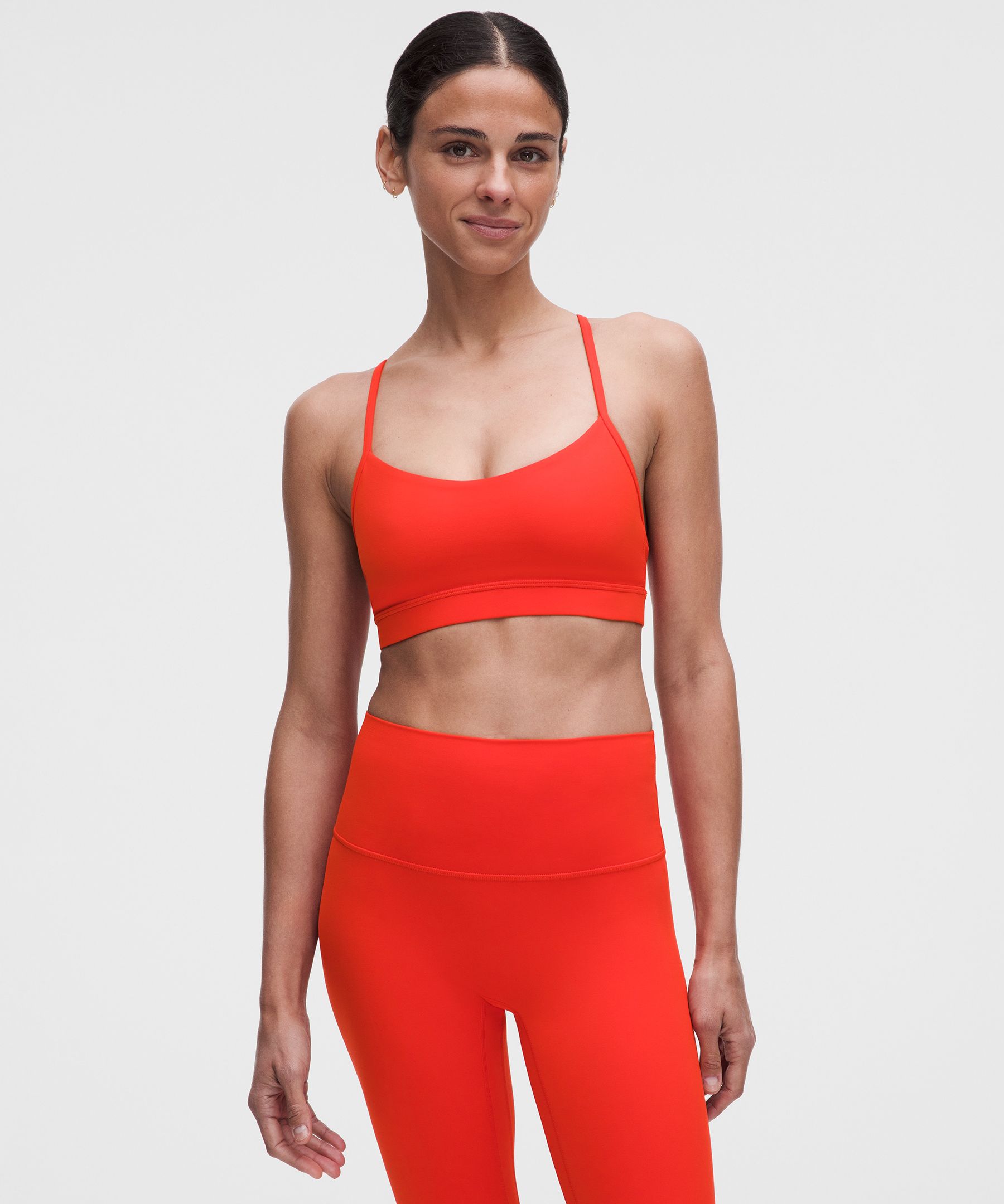 【新品】Lululemon ヨガブラ 6サイズ ホワイト 2枚セット 新品】Lululemon ホワイトブラトップ サイズ6 - メルカリ