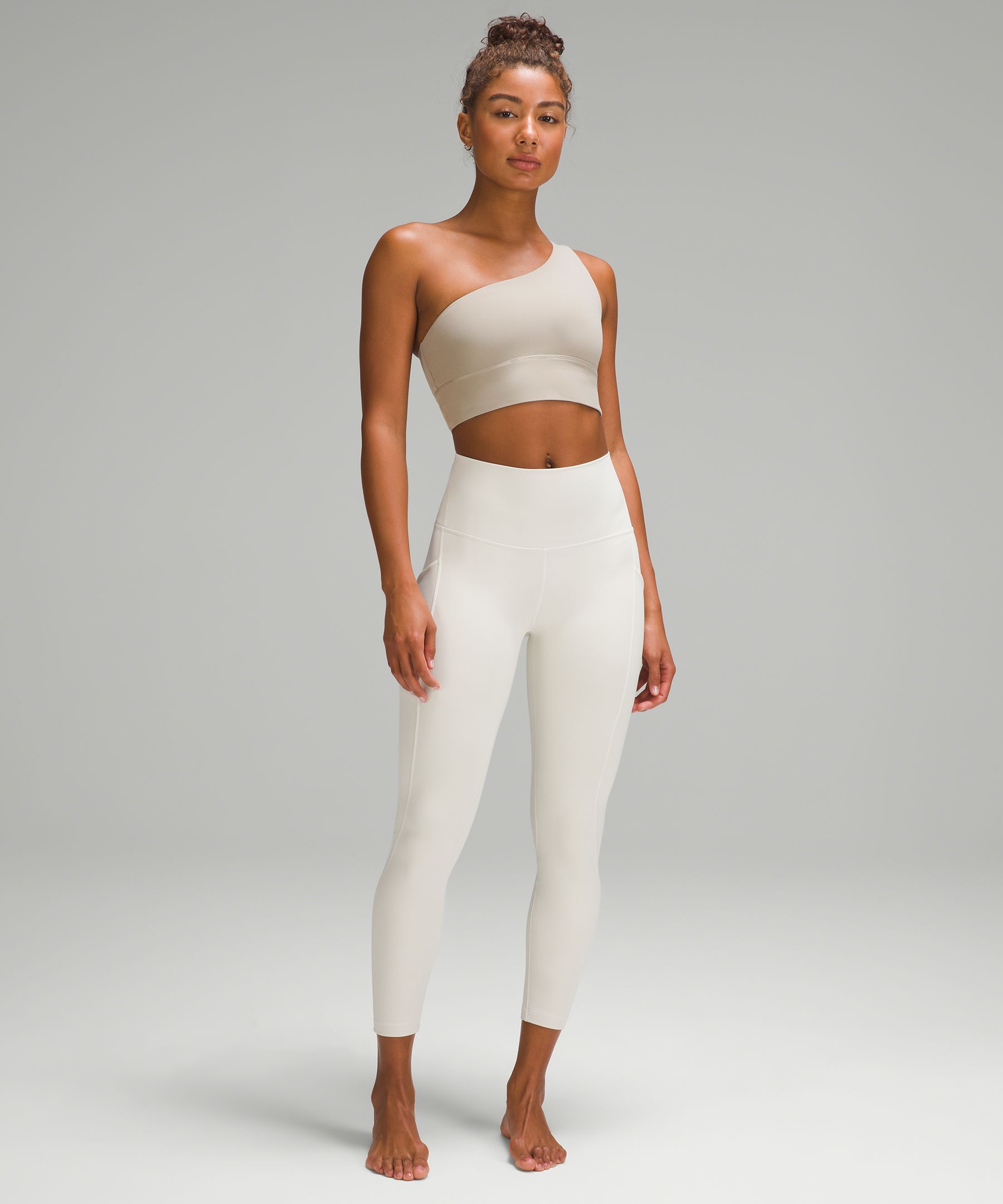 ルルレモン Align™ アシンメトリーブラ *ライトサポート、A/B