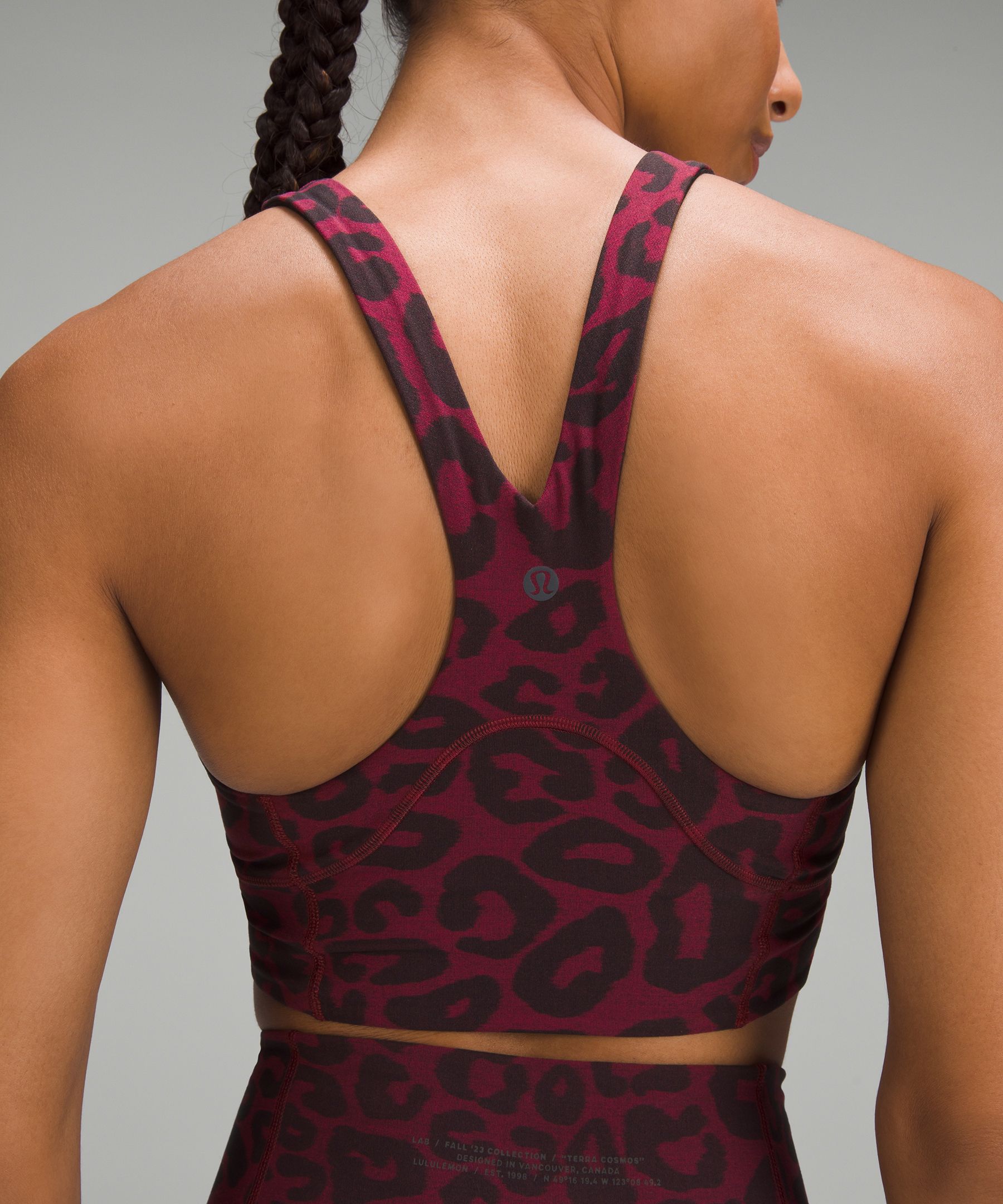 Lululemon Everlux Cut Out Train Bra, style# LW2COPS, size 8 (MSRP $68)