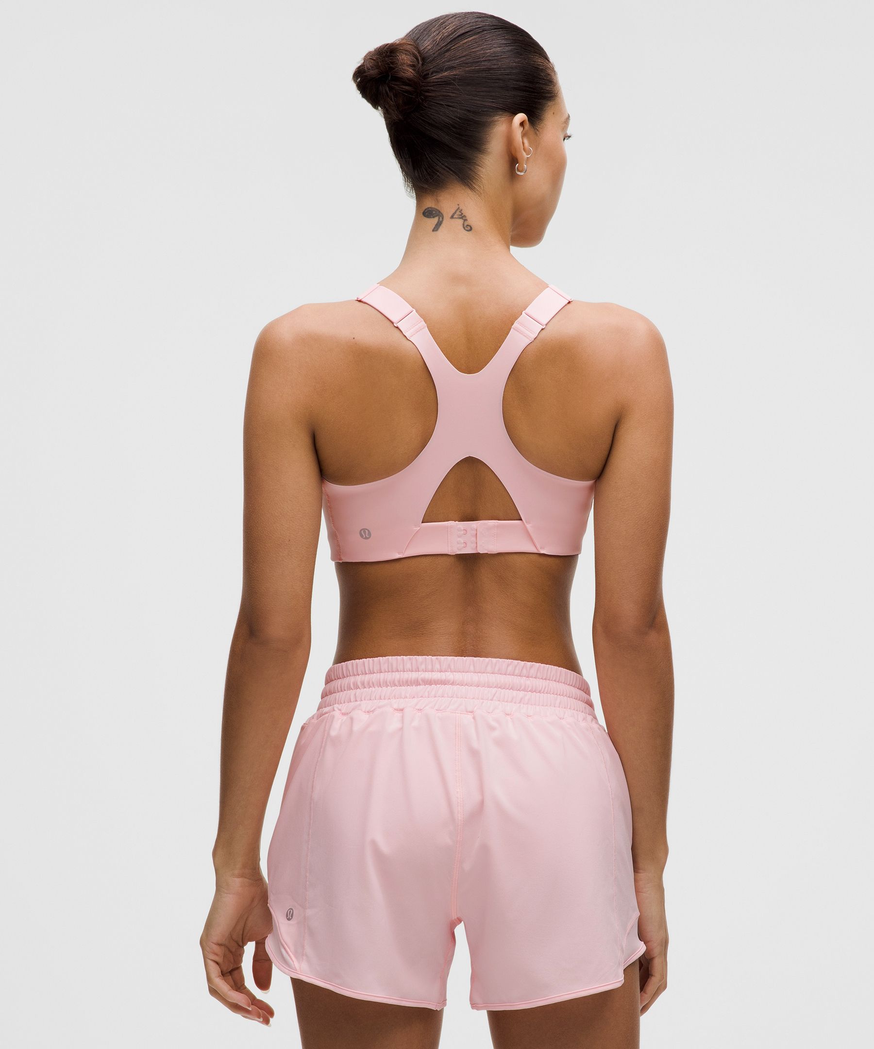 Ultralu Square-Neck Workout Bra *Medium Support, D/DD Cup