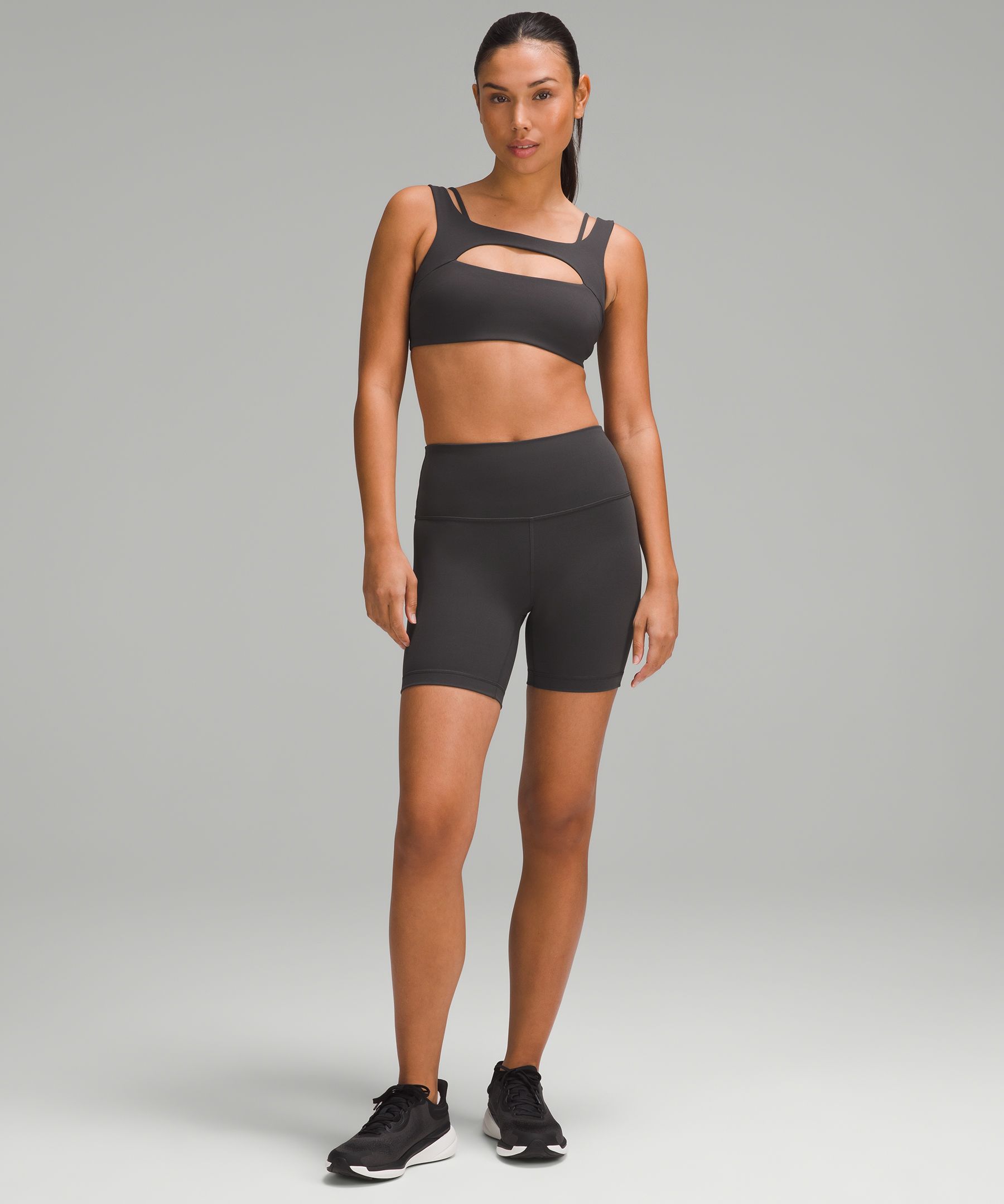 Lululemon Everlux Cut Out Train Bra, style# LW2COPS, size 8 (MSRP $68)