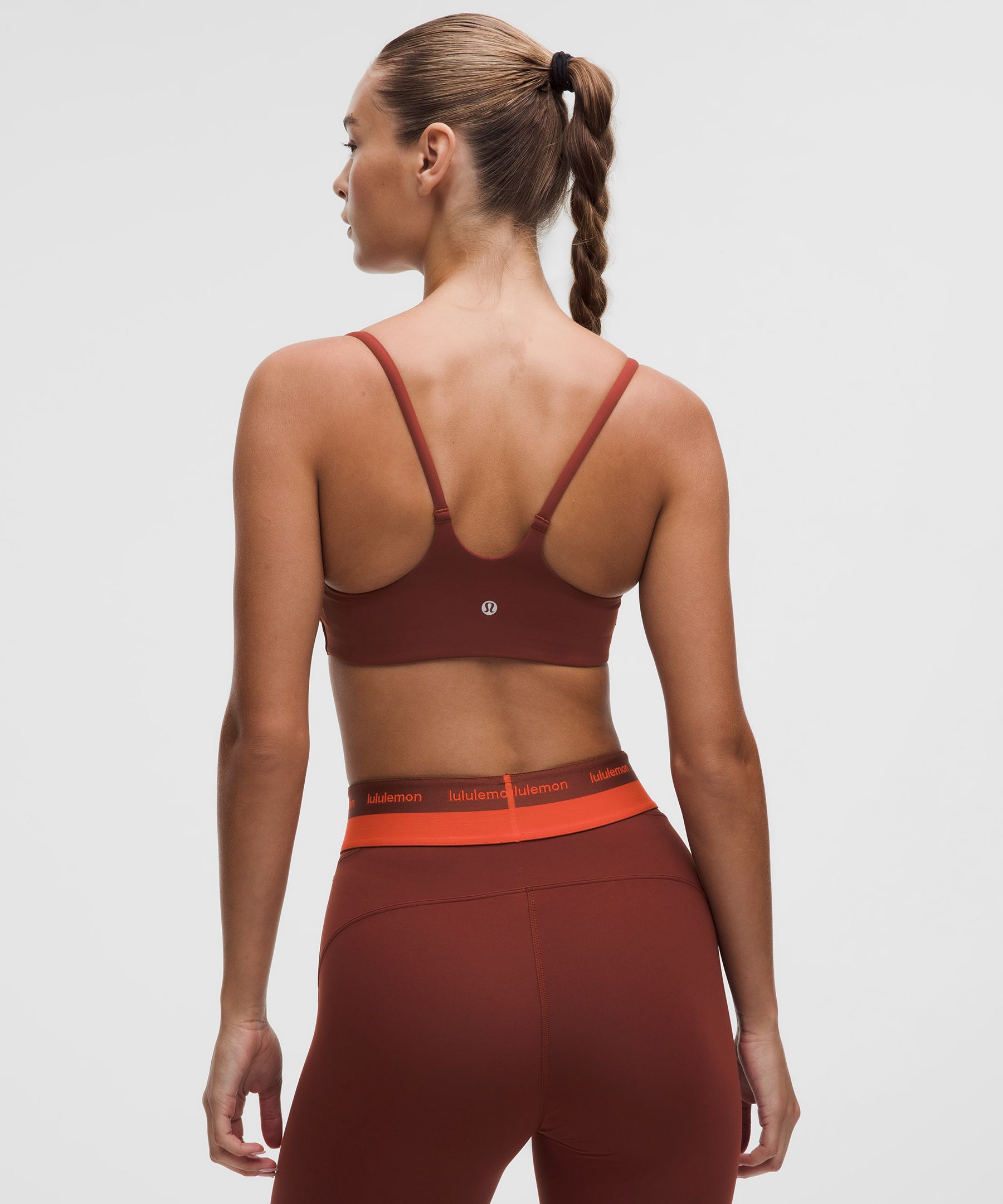 Bra Wunder Train strappy con espalda deportiva *Soporte ligero, copa C/D