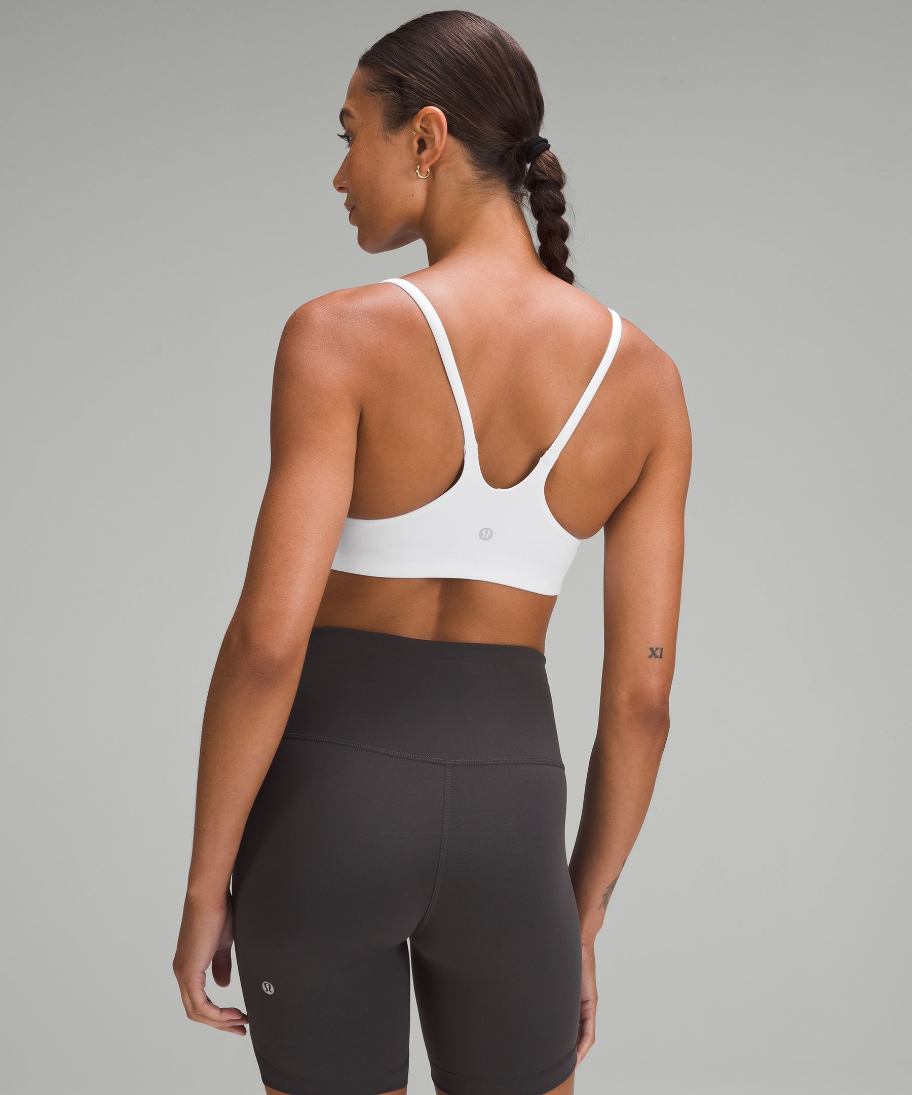 Lululemon Black Ruched Middle Sports Bra Size 10 - $30 - From