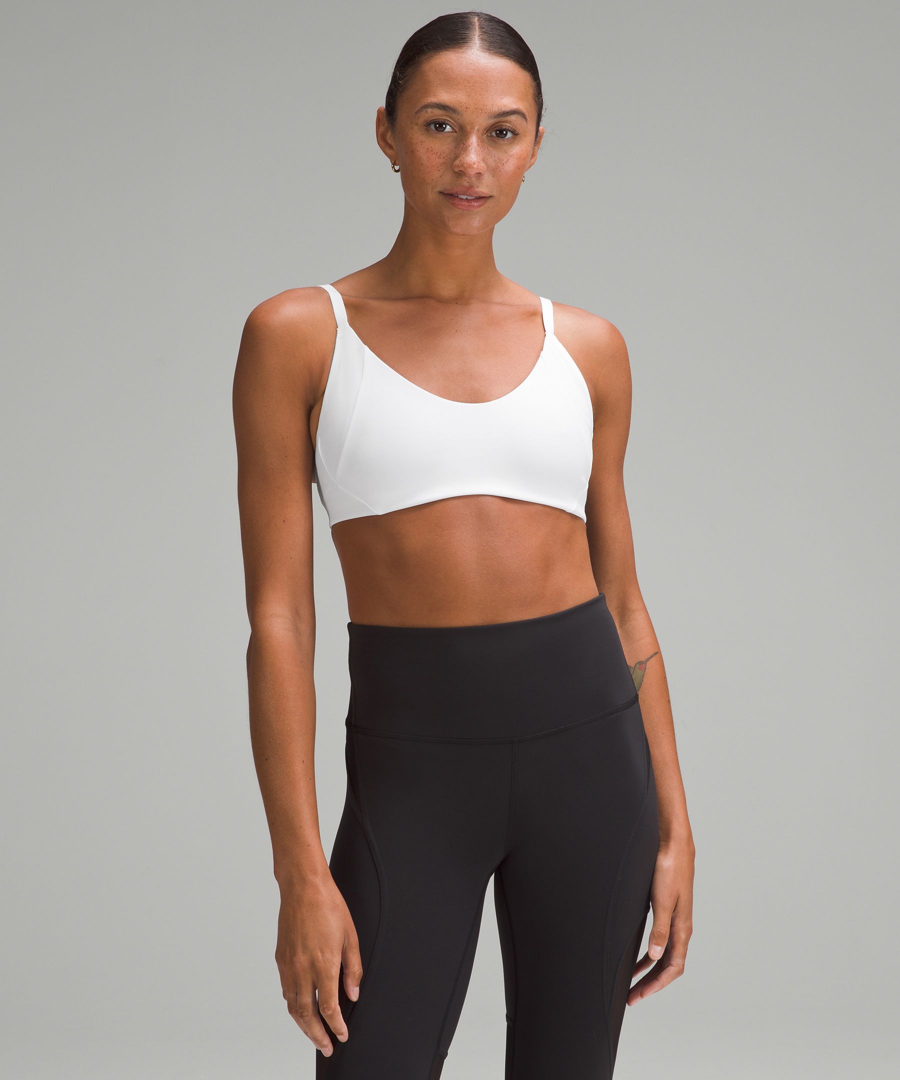 Lululemon Everlux Cut Out Train Bra, style# LW2COPS, size 8 (MSRP