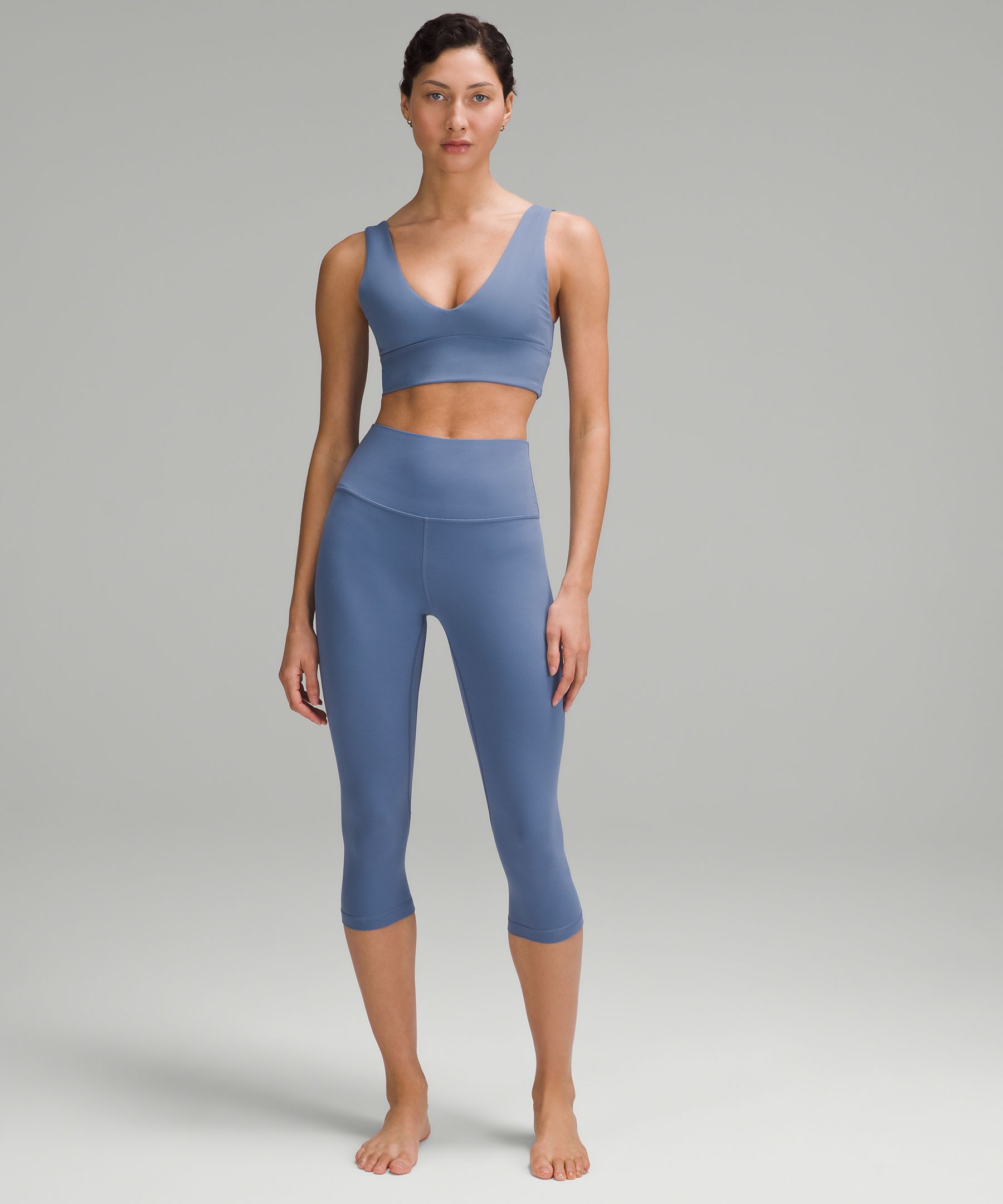 Soutien-gorge lululemon Align&trade; encolure en V *Maintien l&eacute;ger, bonnets&nbsp;A et&nbsp;B