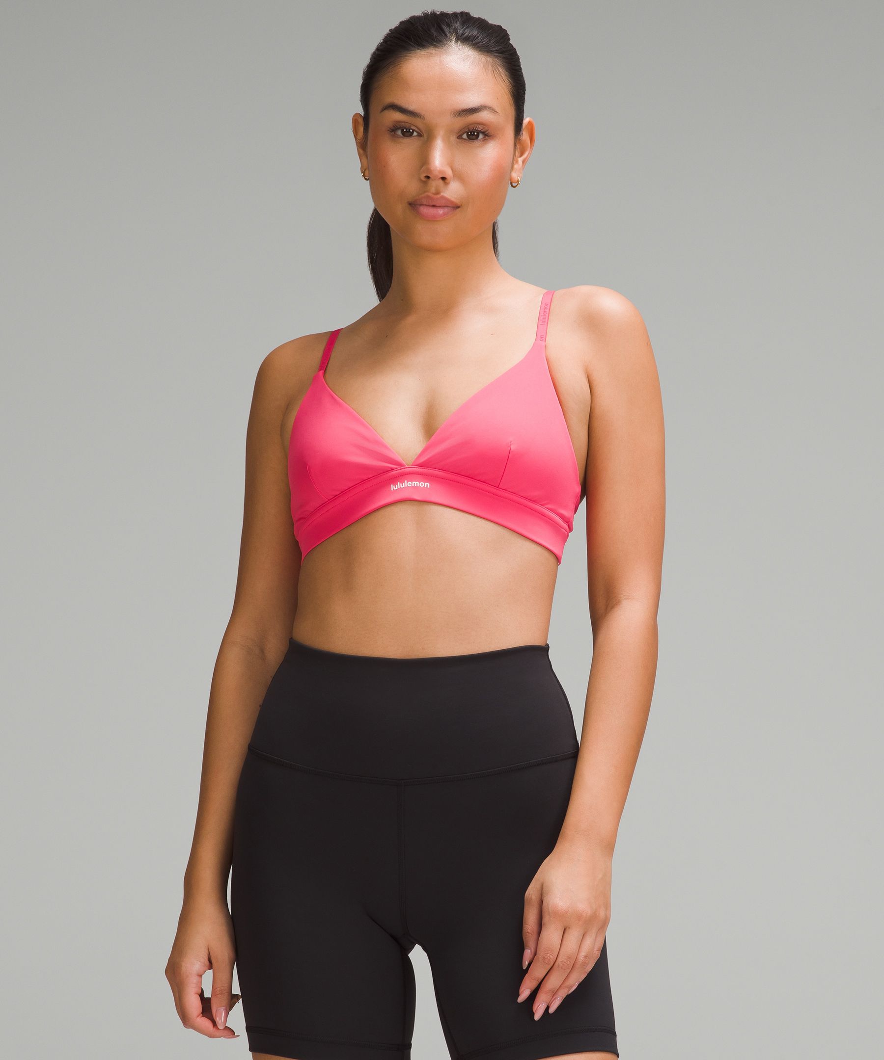 Lululemon Tata tamer bra in bumble, berry/red. Size 34D. Excellent  condition.