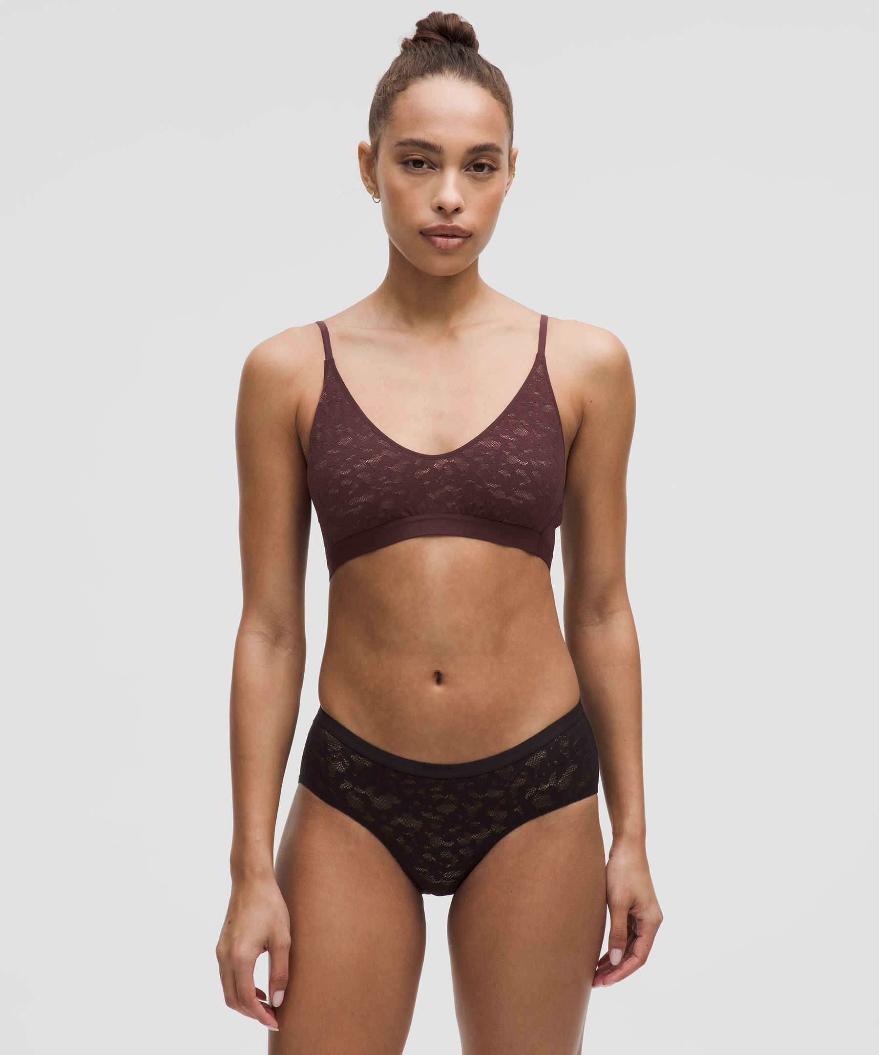 Lace Scoop-Neck Logo Bralette A-C Cups