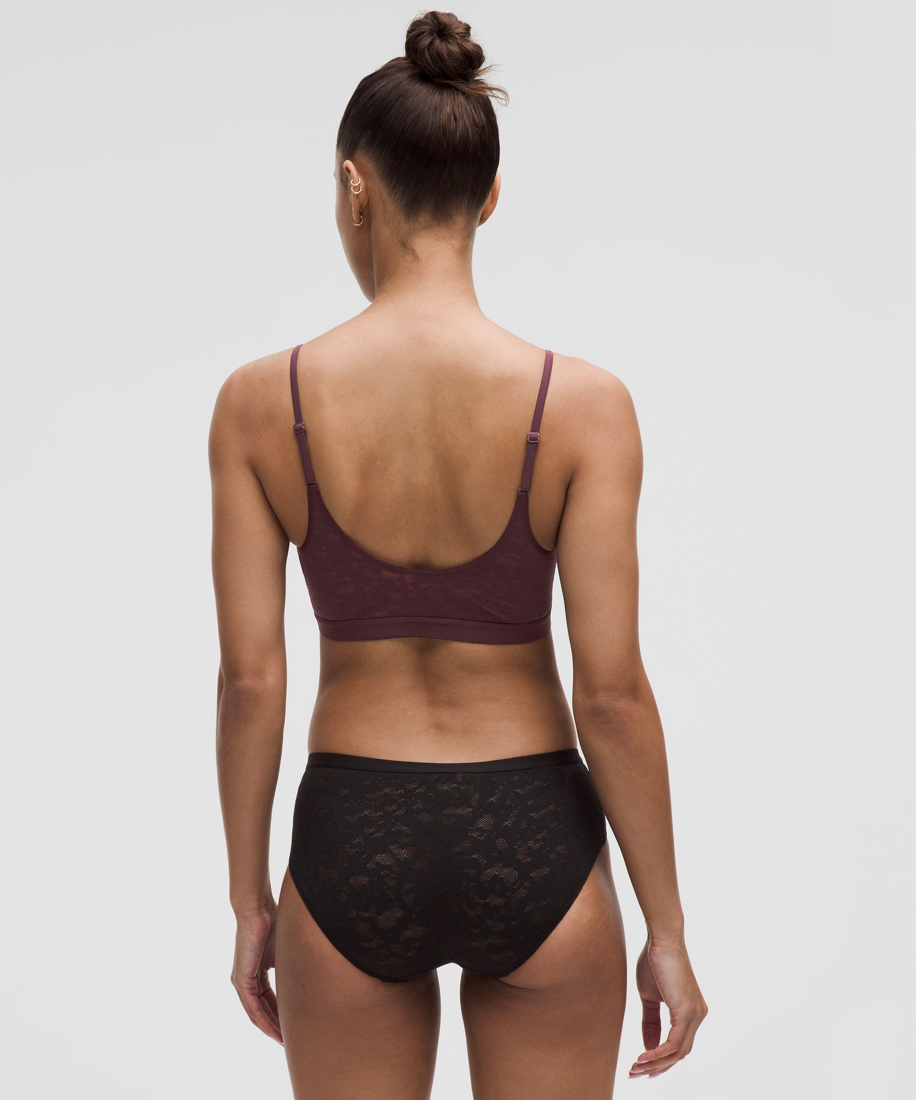 Lace Scoop-Neck Logo Bralette *A-C Cups