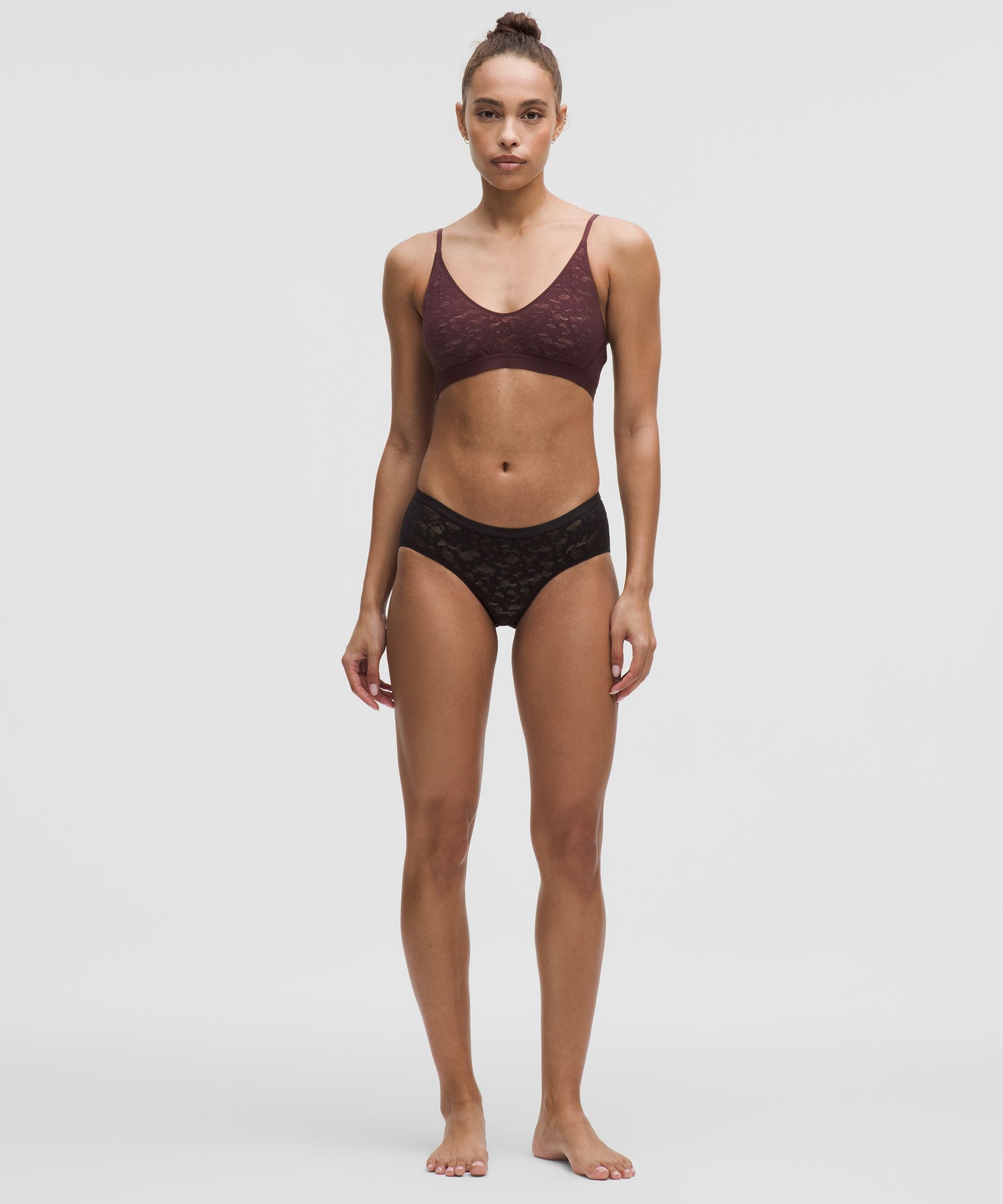 Lace Scoop-Neck Logo Bralette *A-C Cups