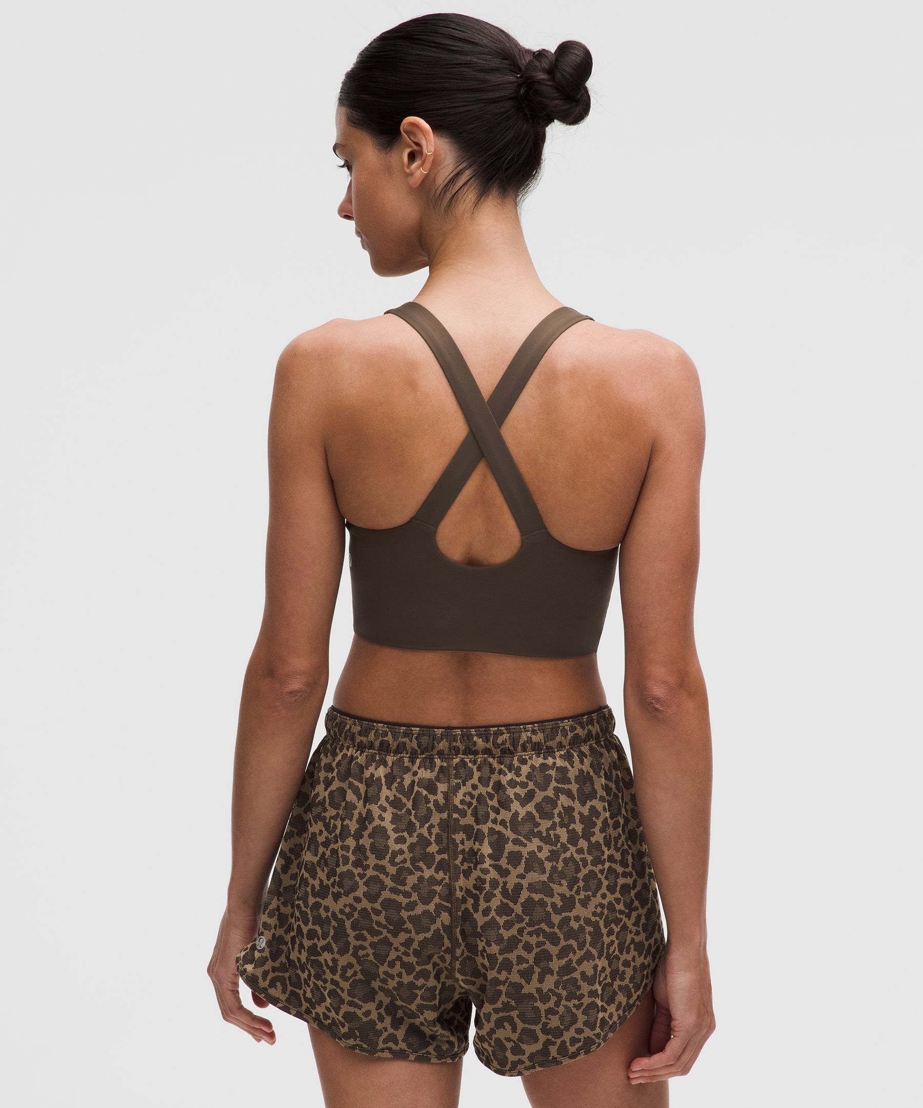lululemon Energy Cross-Strap Evolve 長版運動內衣 *中強度支撐，B-D 罩杯