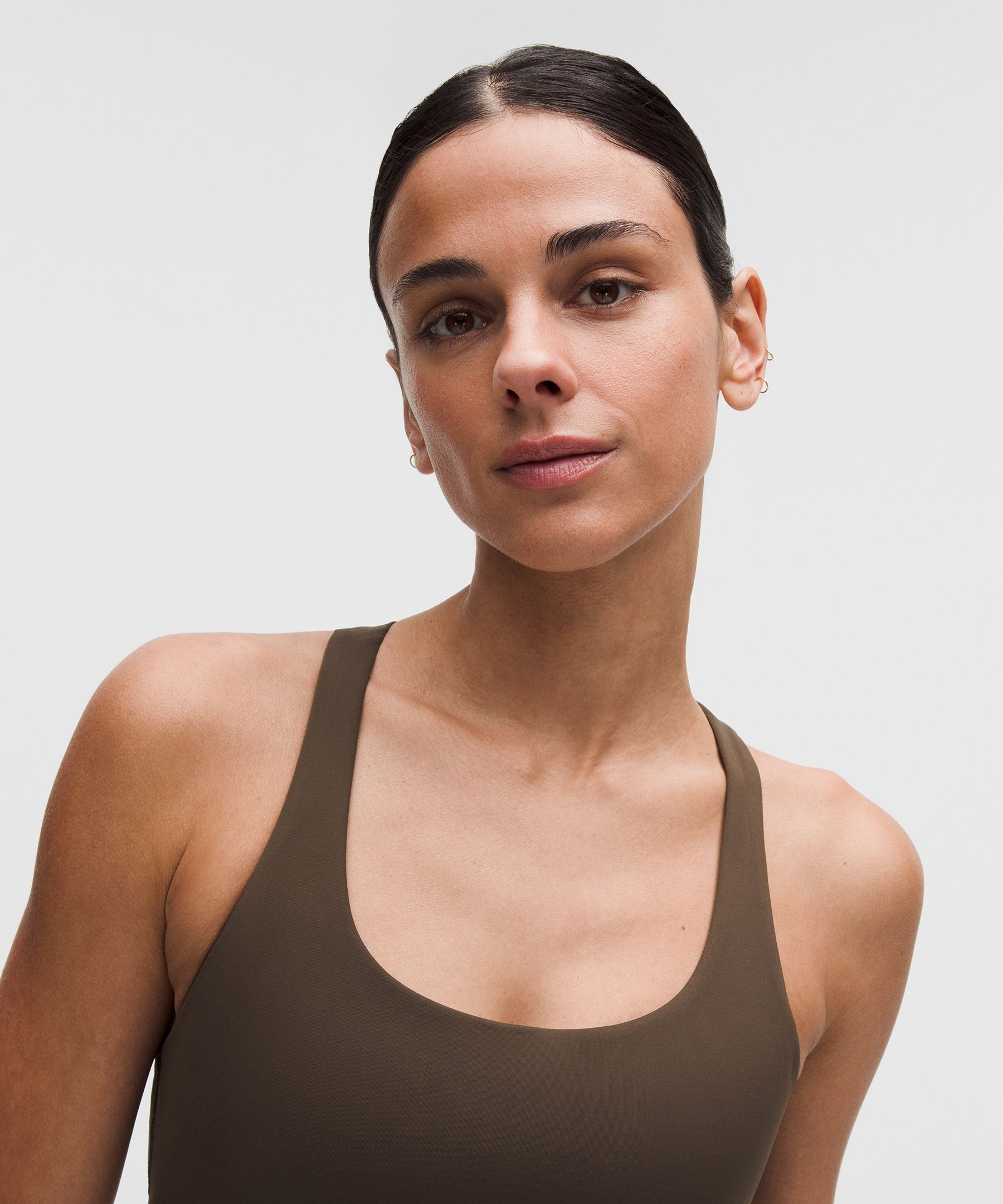 lululemon Energy Cross-Strap Evolve 長版運動內衣 *中強度支撐，B-D 罩杯