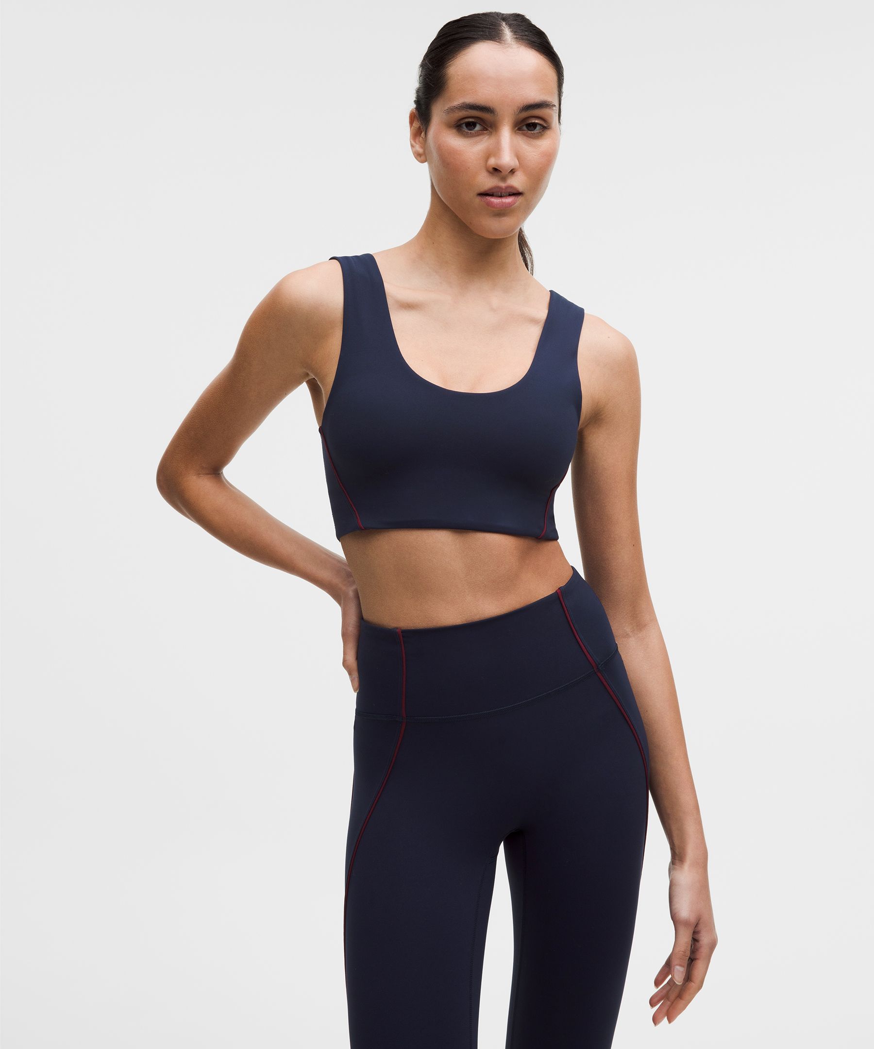Wunder Train Piped Sports Bra 