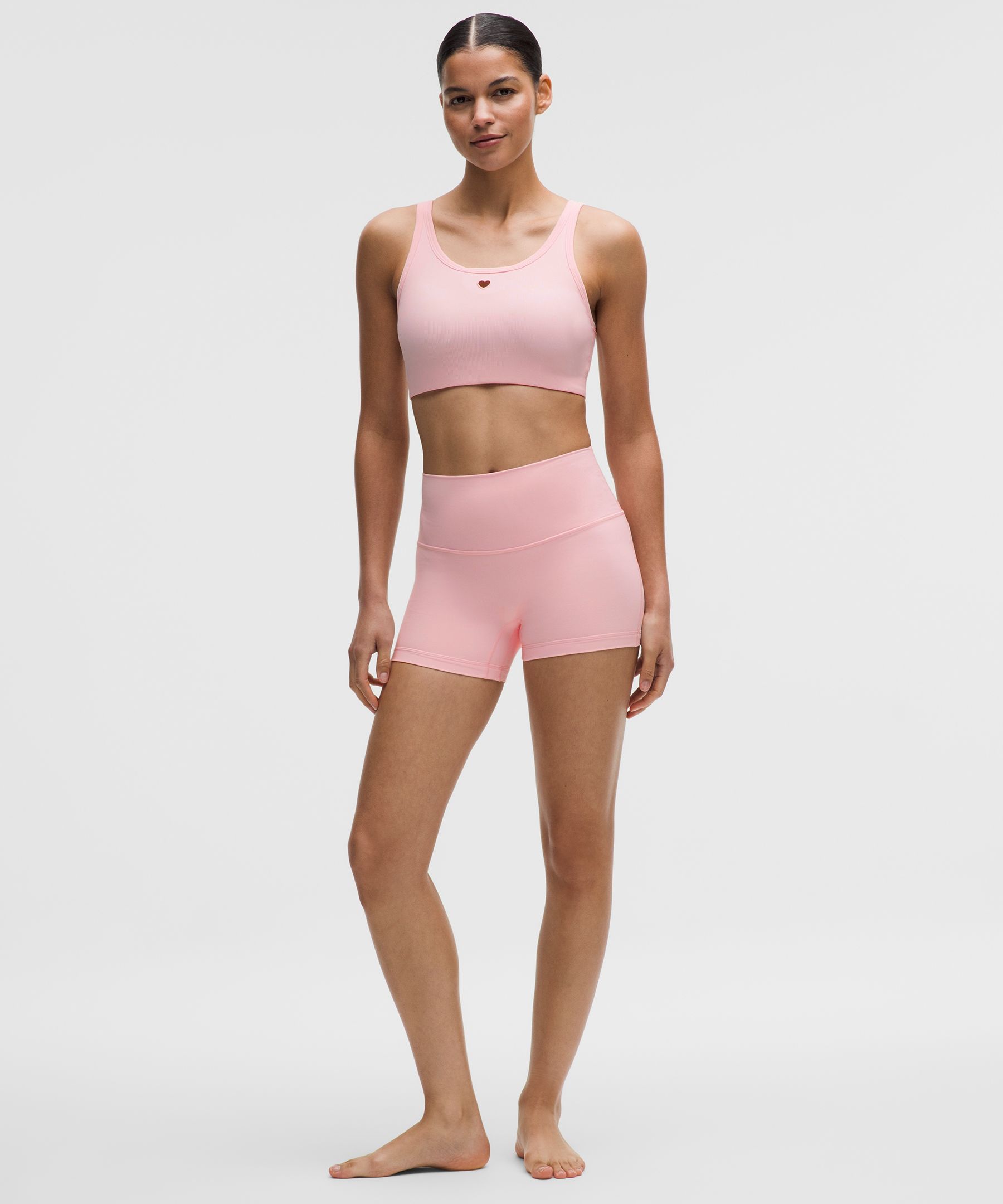 Brassi&egrave;re en Nulu c&ocirc;tel&eacute;e &agrave; encolure d&eacute;gag&eacute;e Maintien l&eacute;ger, bonnets B/C *C&oelig;ur