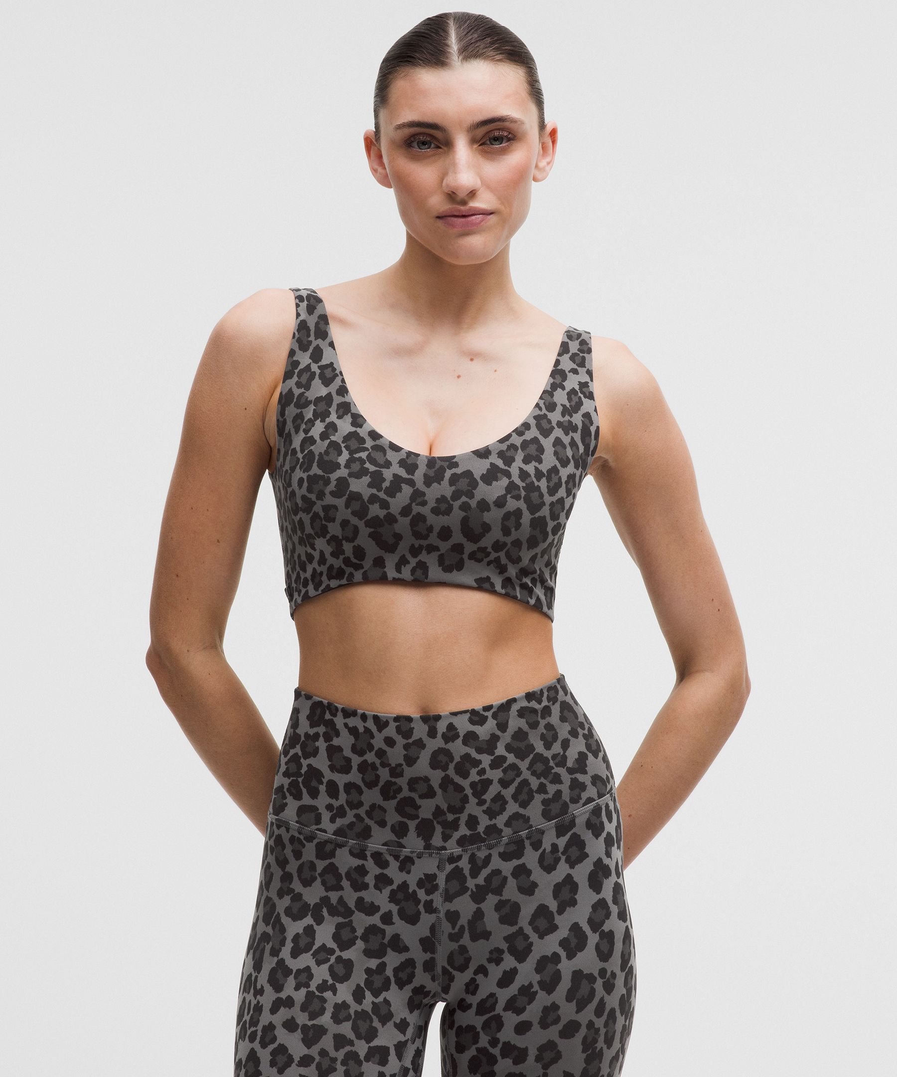 Bend This Scoop and Square Bra