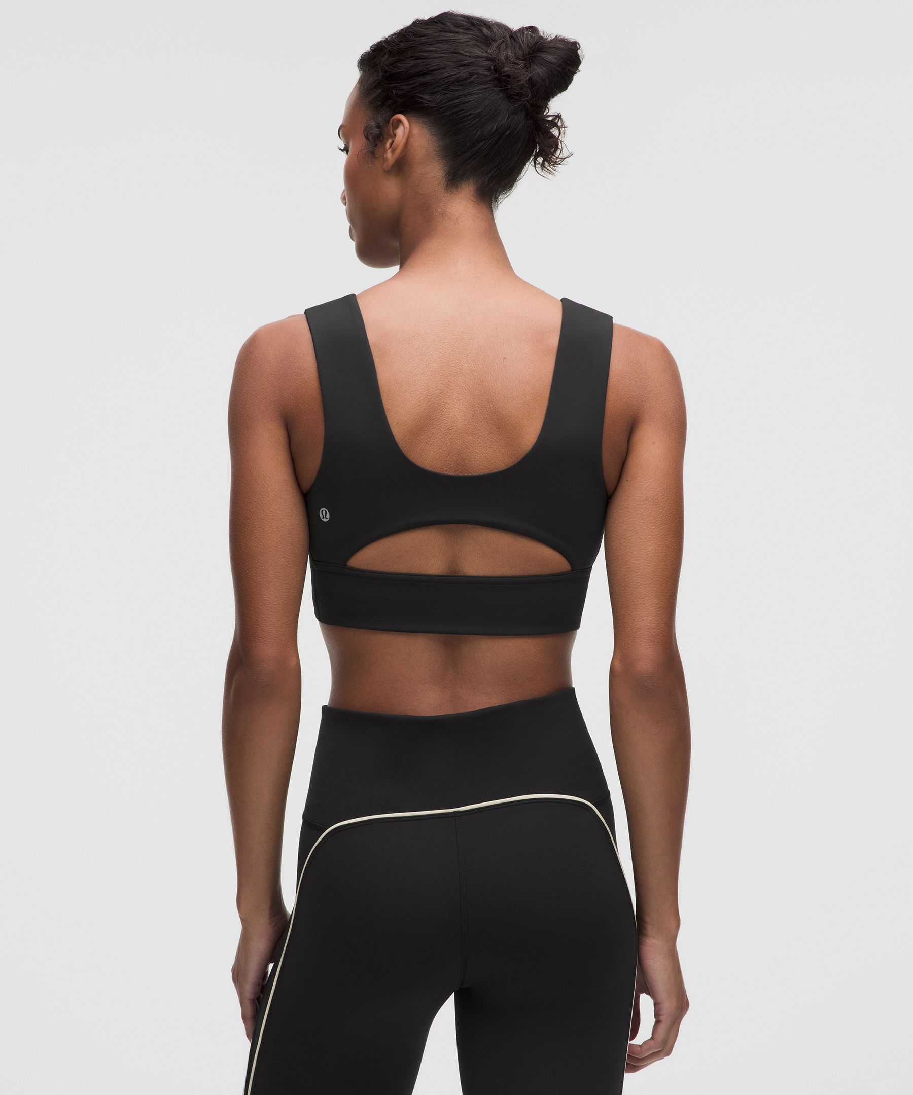 Wunder Train Piped Sports Bra