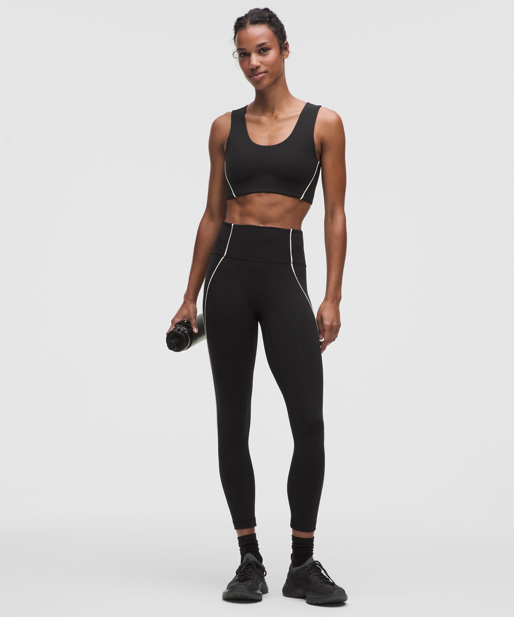 Wunder Train Piped Sports Bra