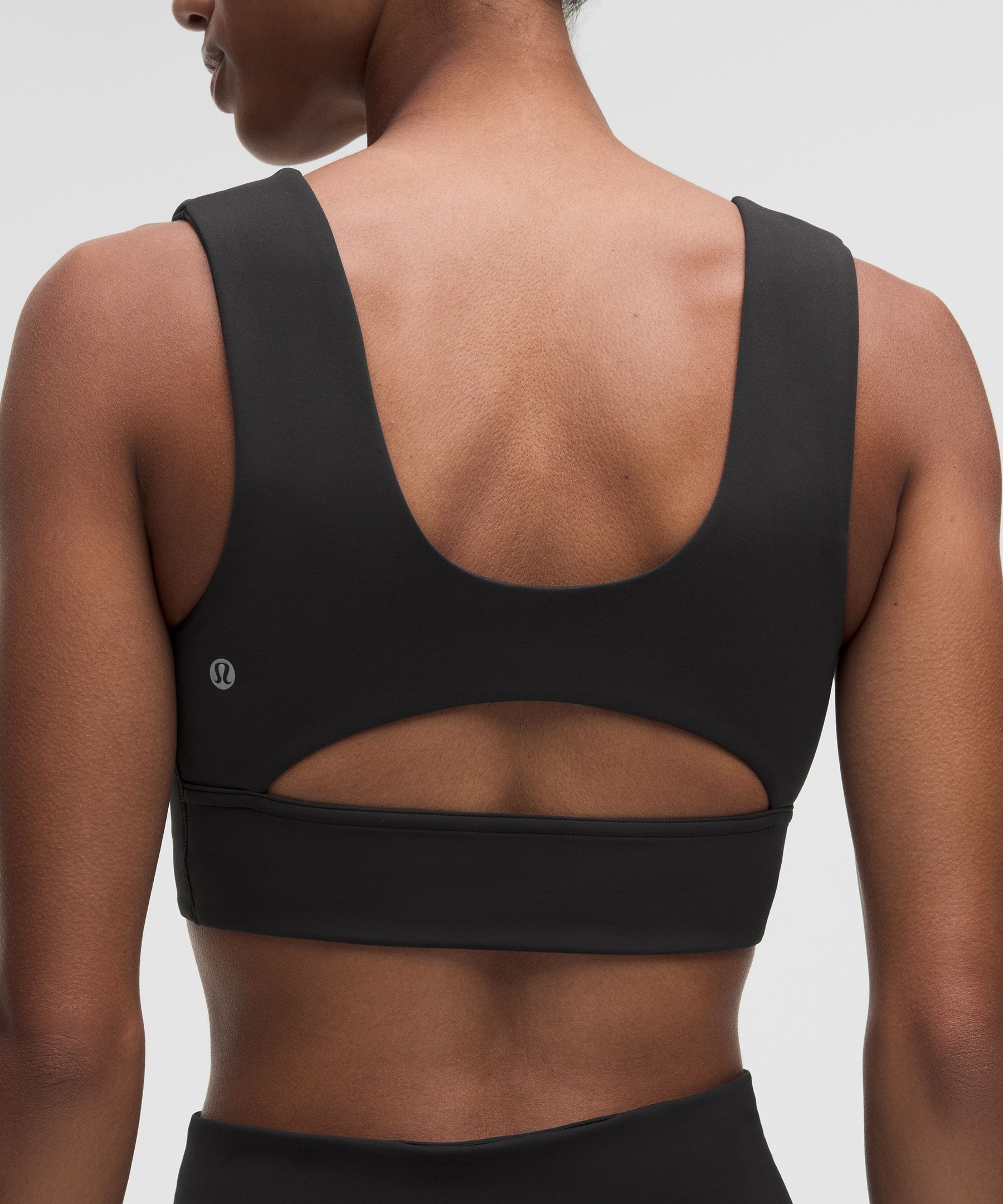 Wunder Train Piped Sports Bra