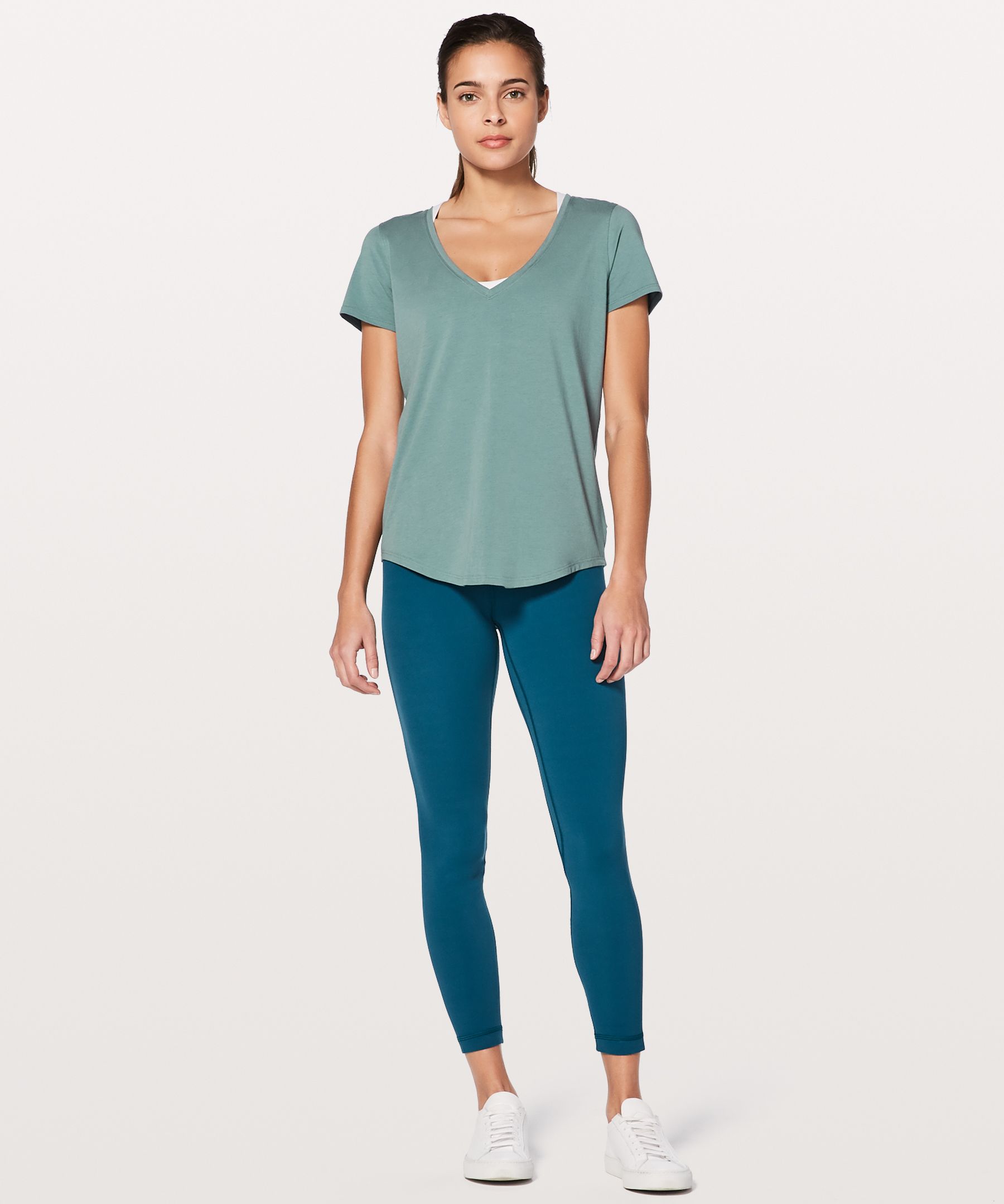 LW3BECS_032152_3?$image_carousel-lg$