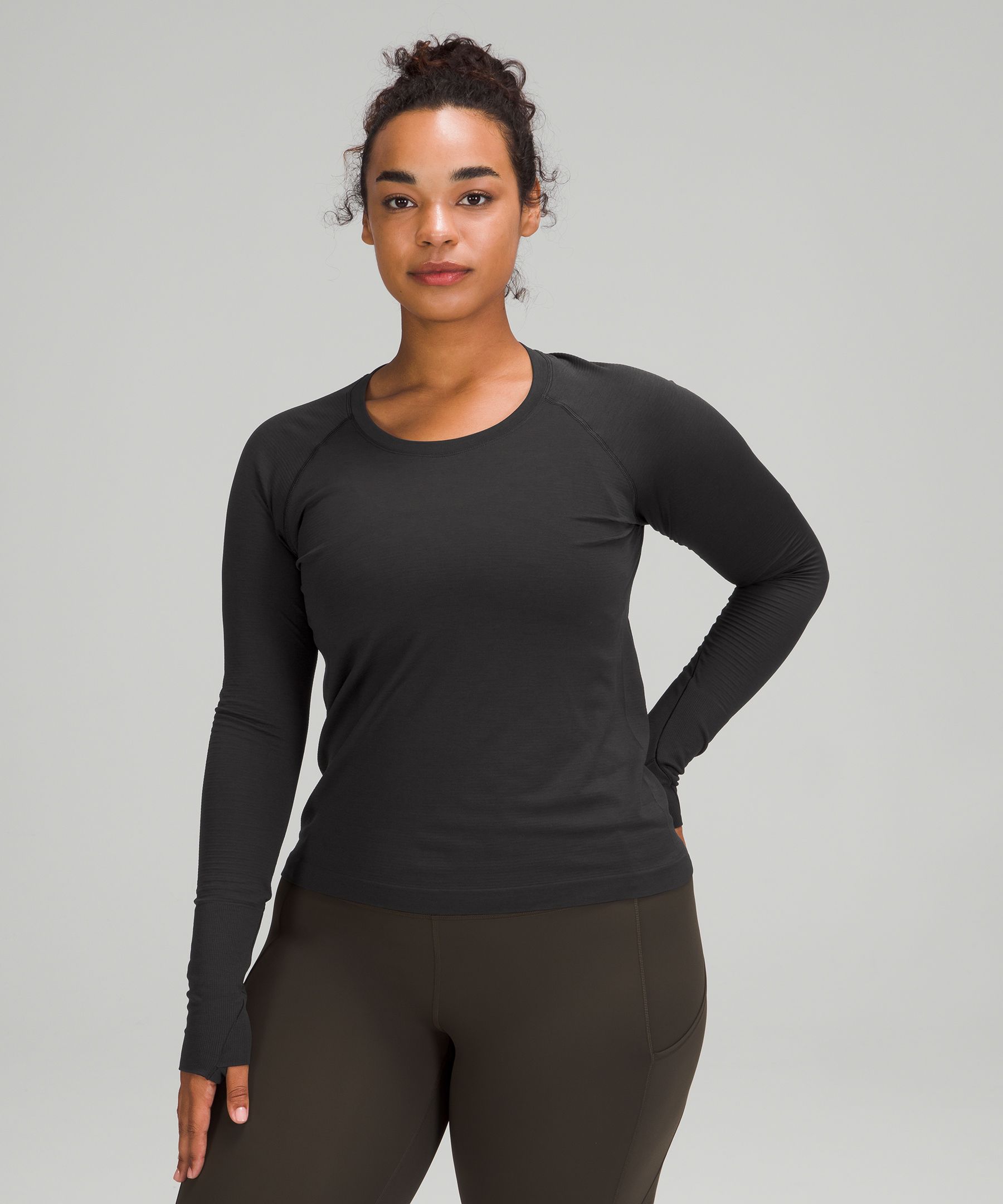 新品☆ lululemon Swiftly Tech long Sleeveトレーニング/エクササイズ