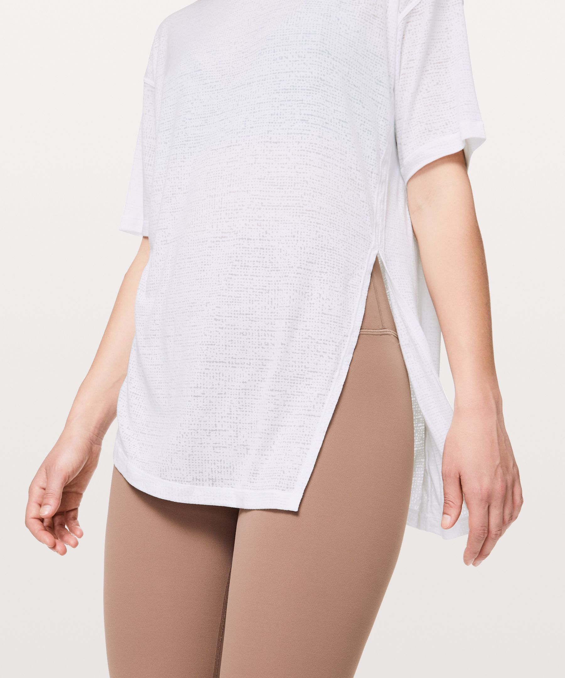 Lululemon sneak out short hot sale sleeve