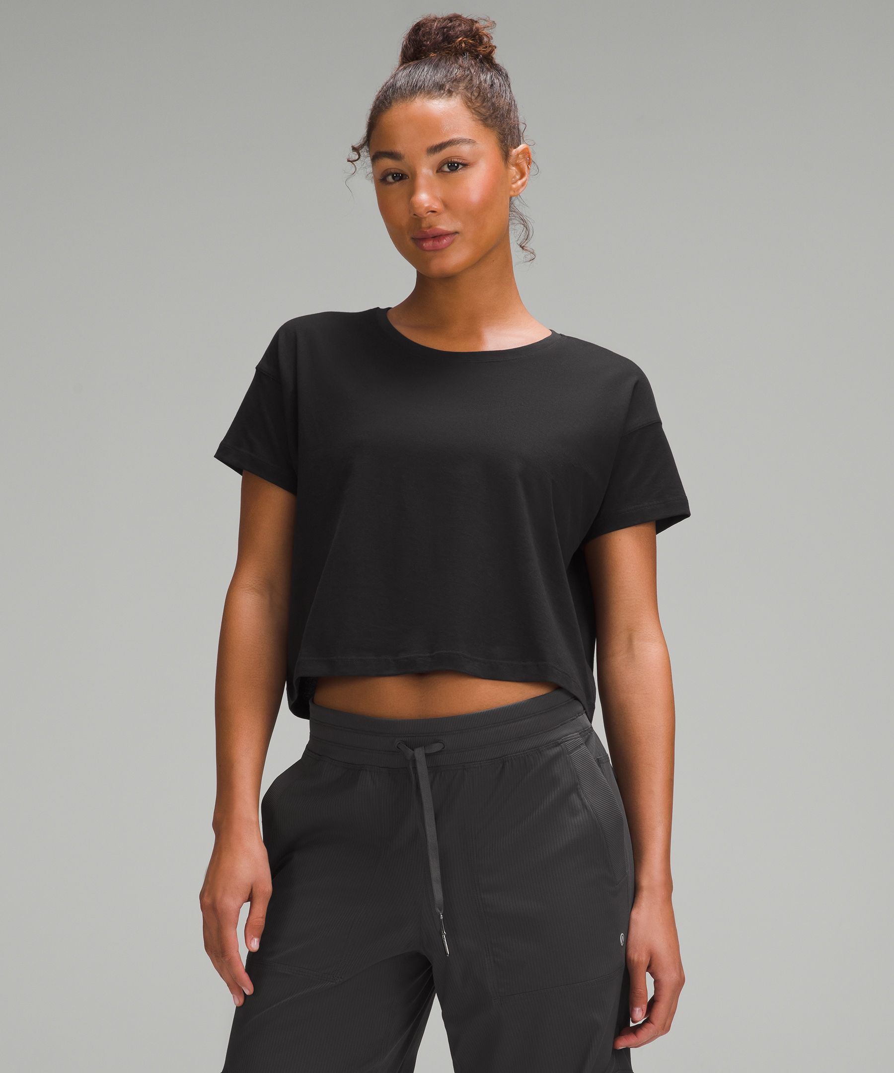 Lululemon Cates Tee Veil In Black