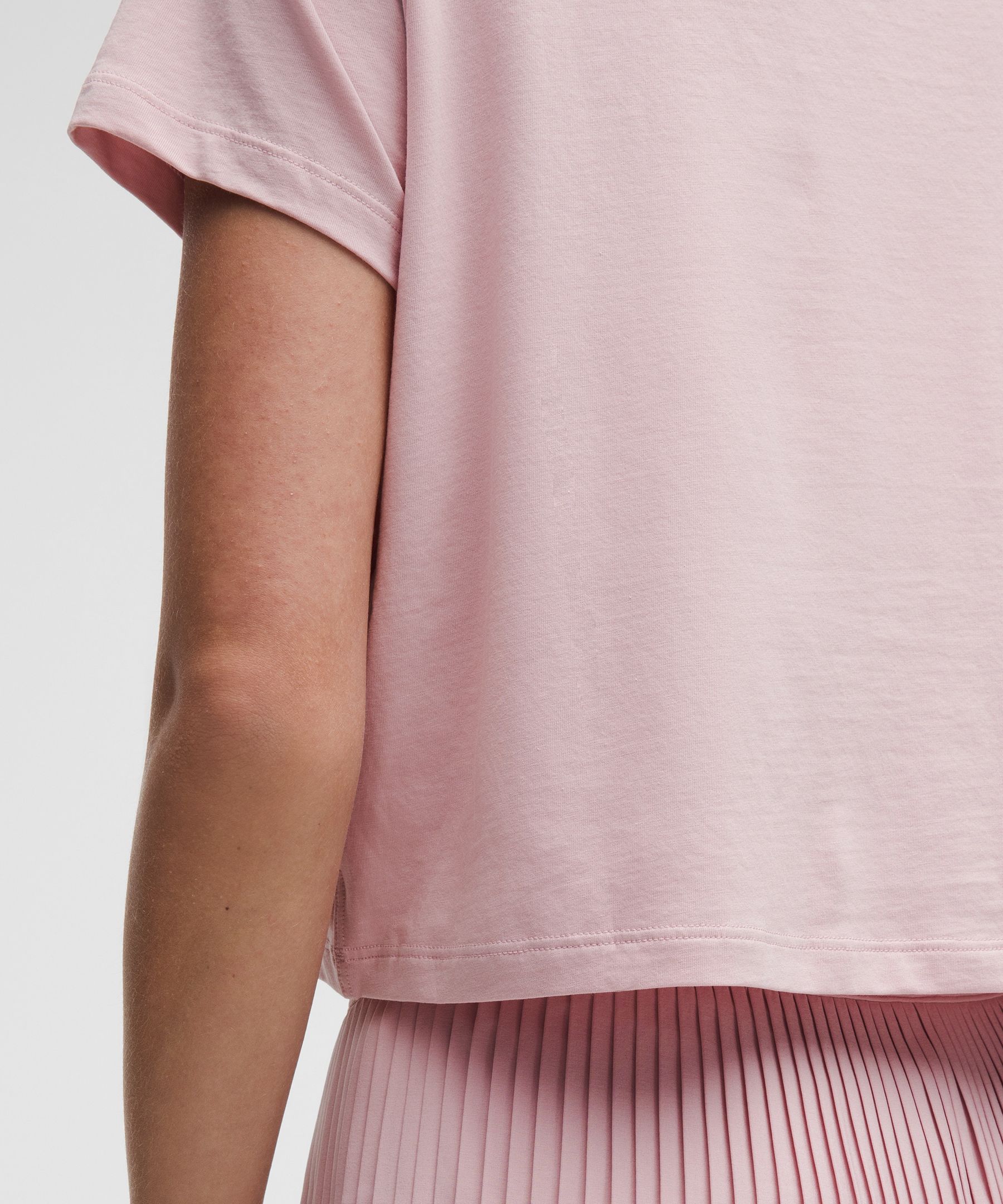 LULULEMON CATES T-SHIRT