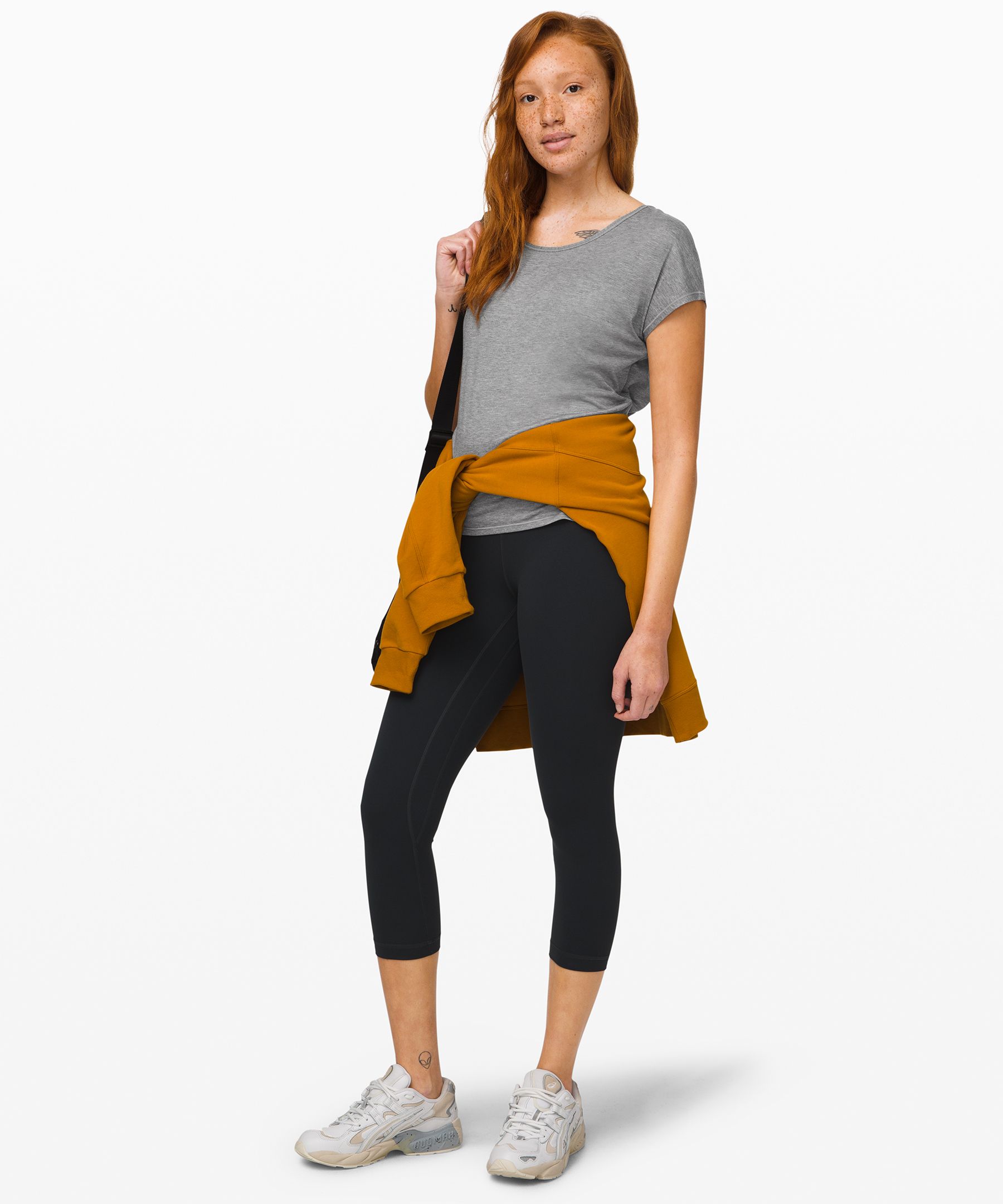 lululemon twist it tee