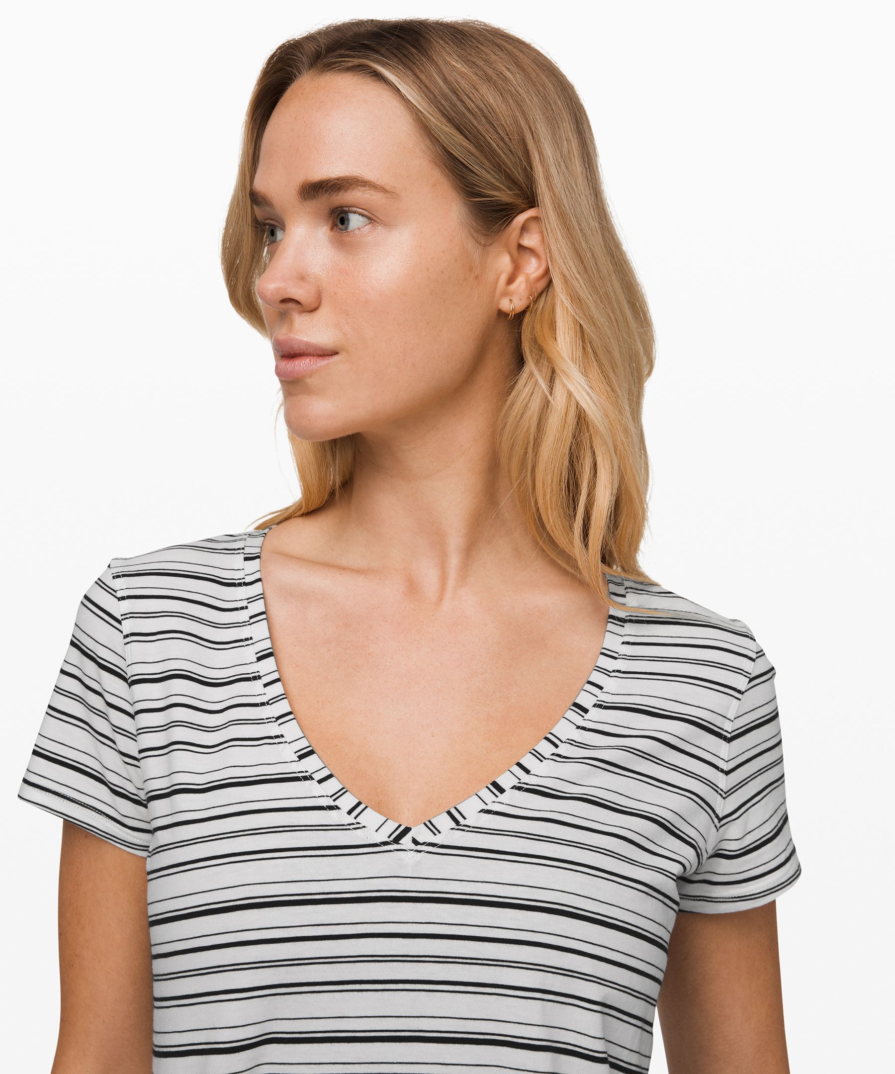 lululemon love tee v neck