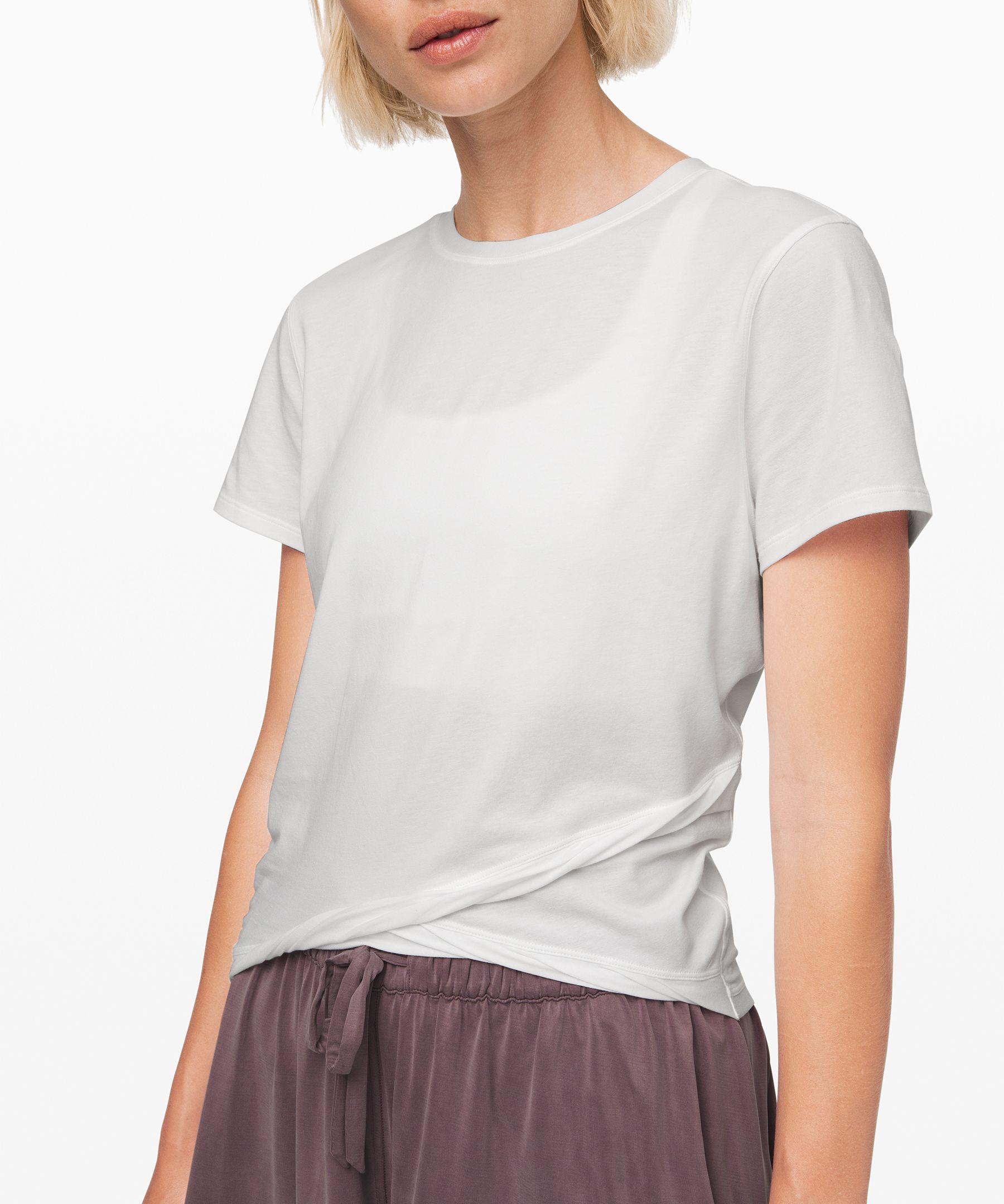 lululemon - lululemon ルルレモン Do The Twist Crop Tシャツ Do the Twist Crop Tee | ショートスリーブ | Lululemon JP