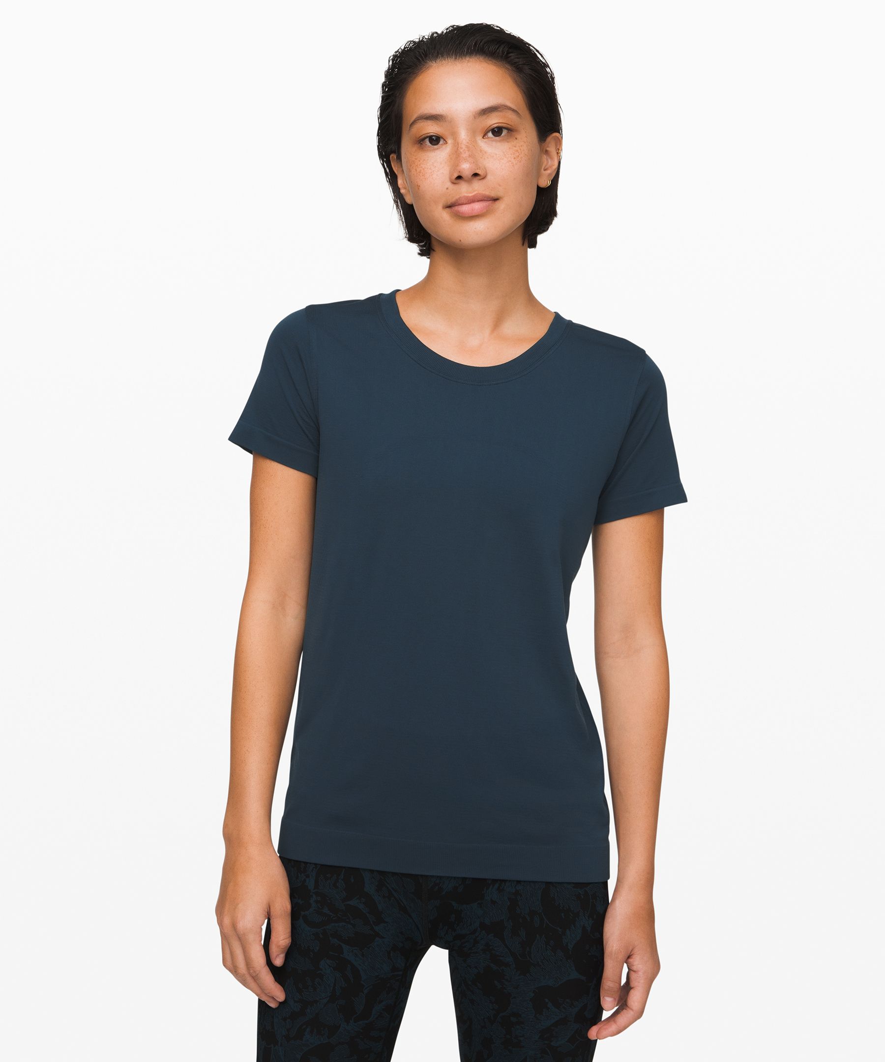 Lululemon Swiftly Relaxed Short Sleeve In Night Diver/night Diver